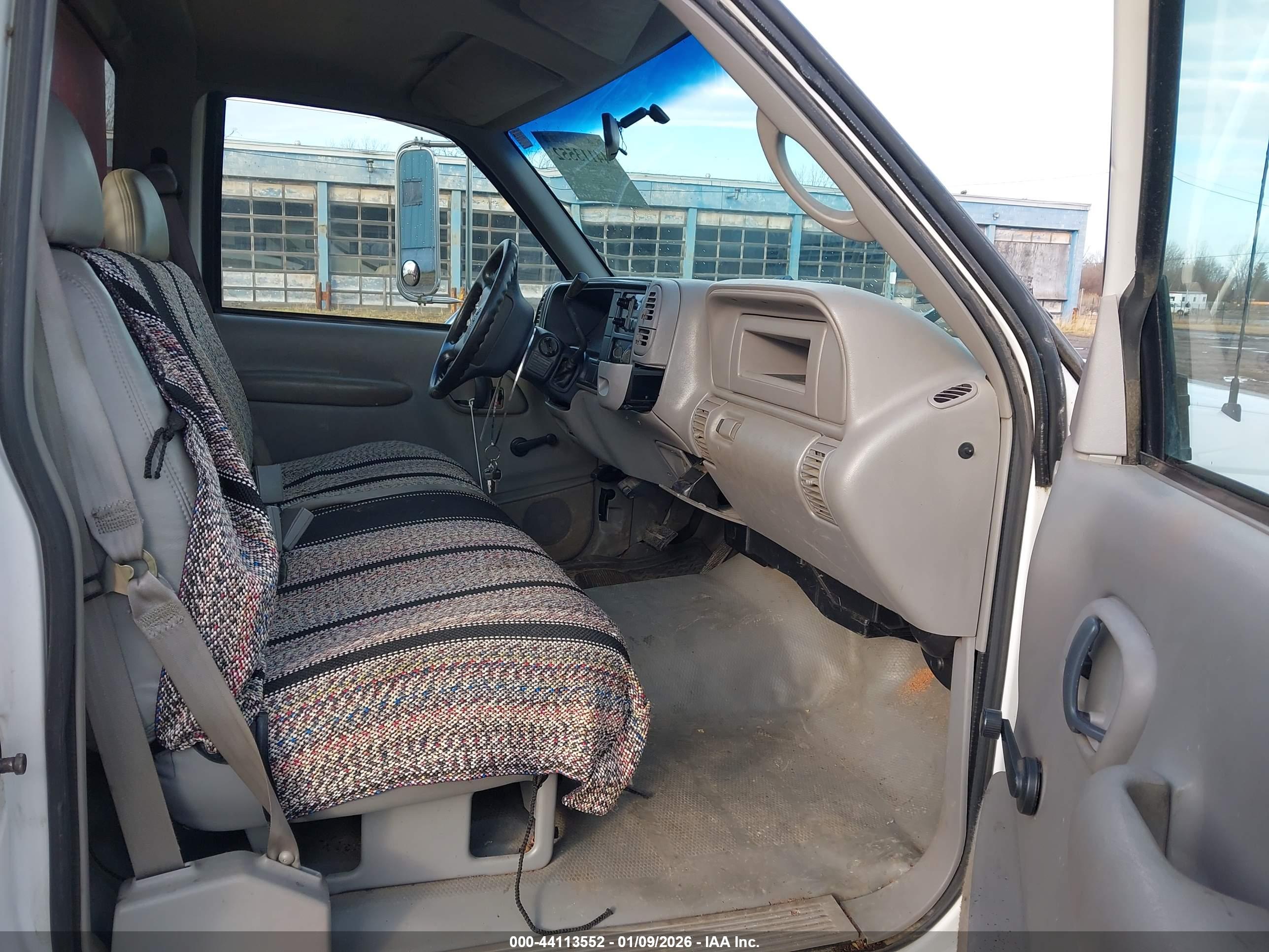 GMC SIERRA image 5