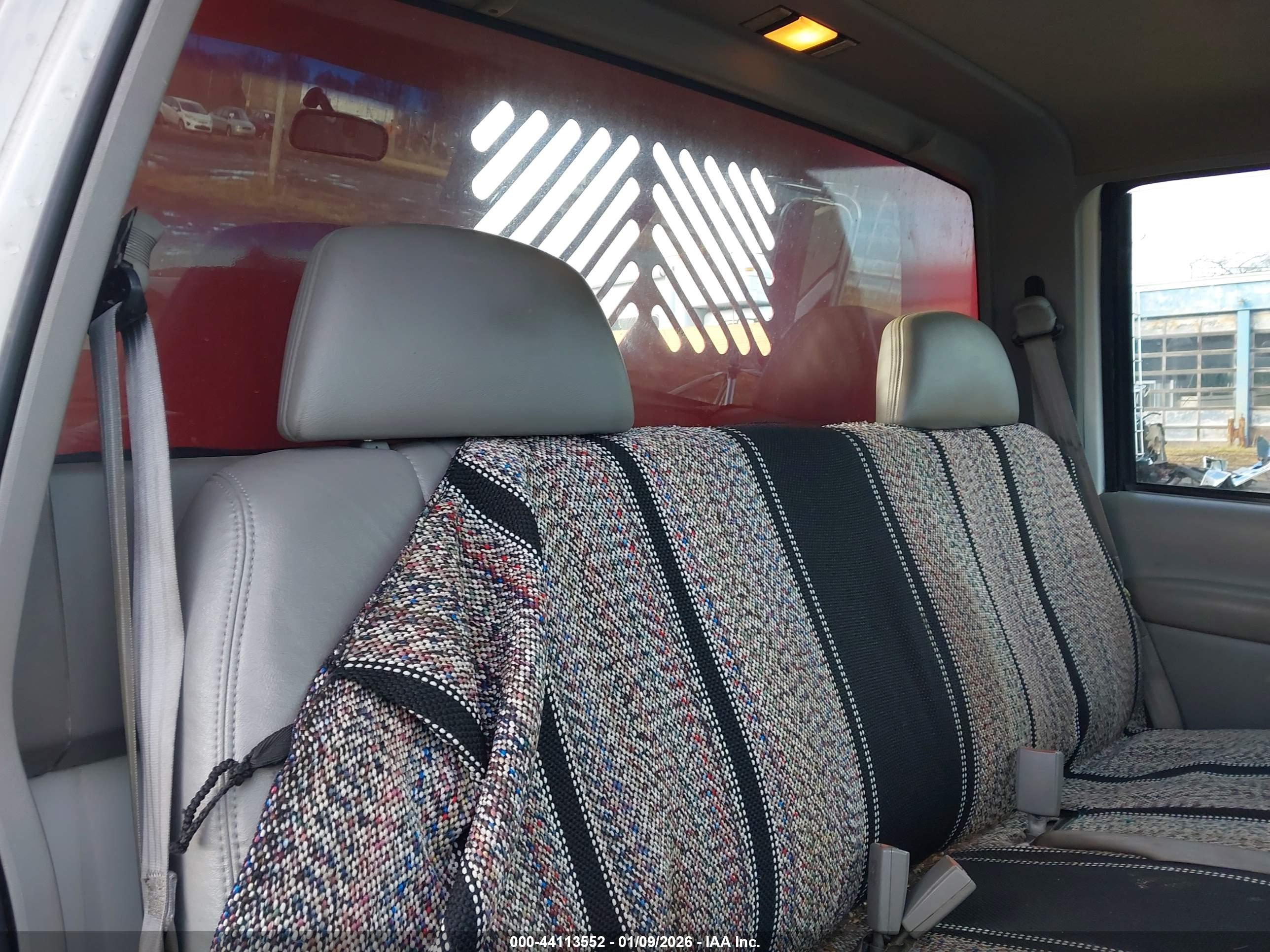GMC SIERRA image 8