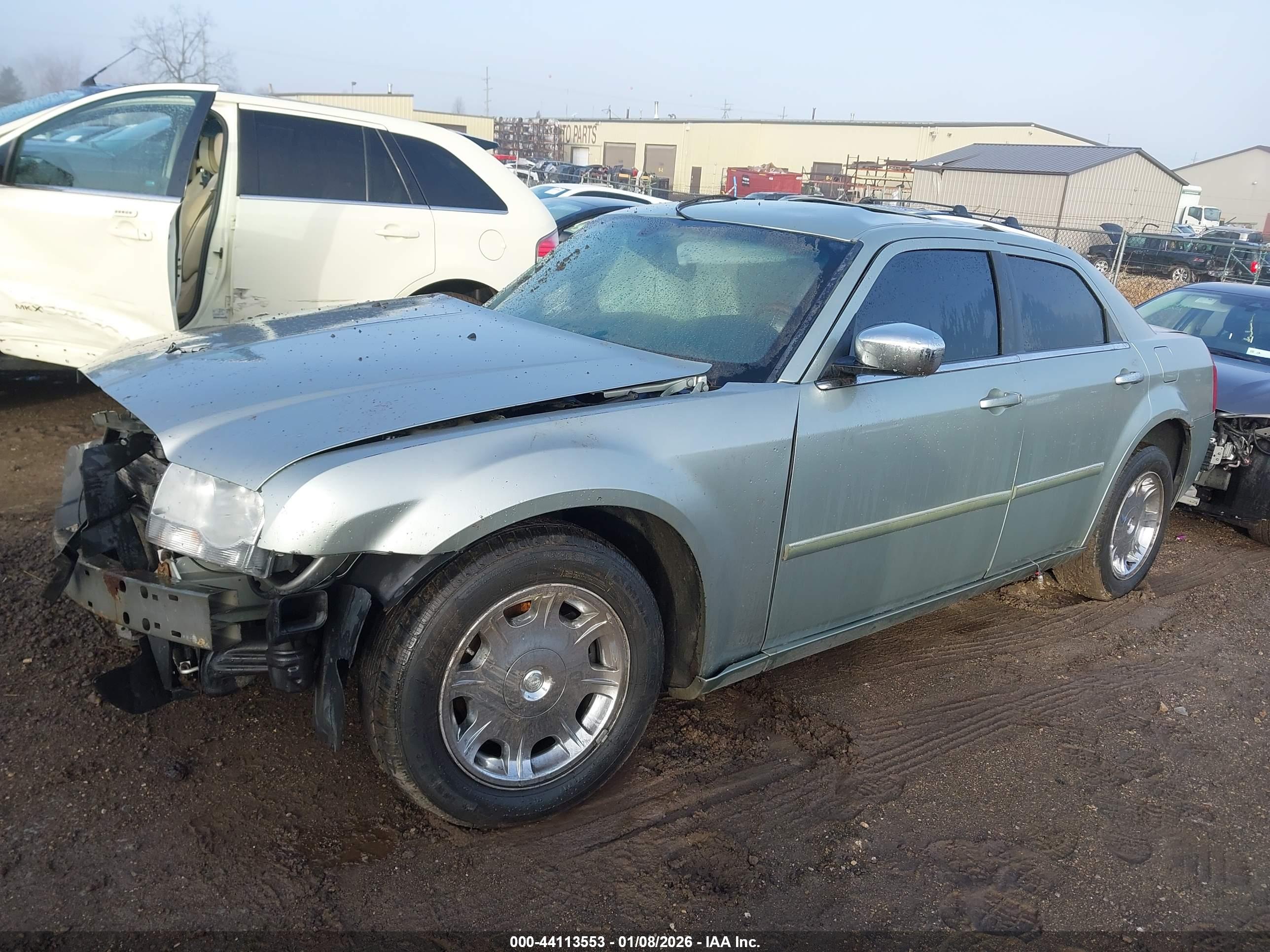 CHRYSLER 300 image 2