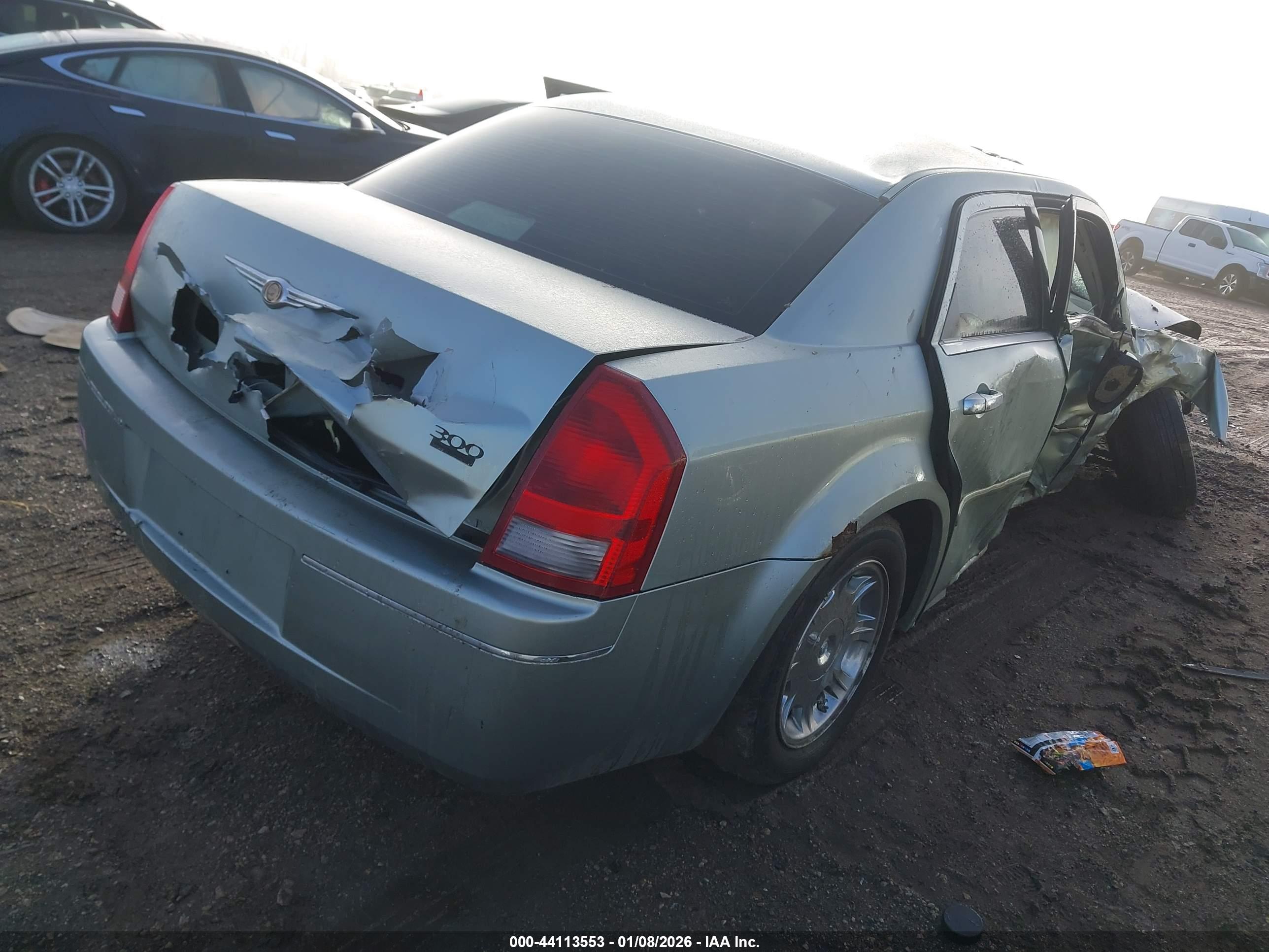 CHRYSLER 300 image 4