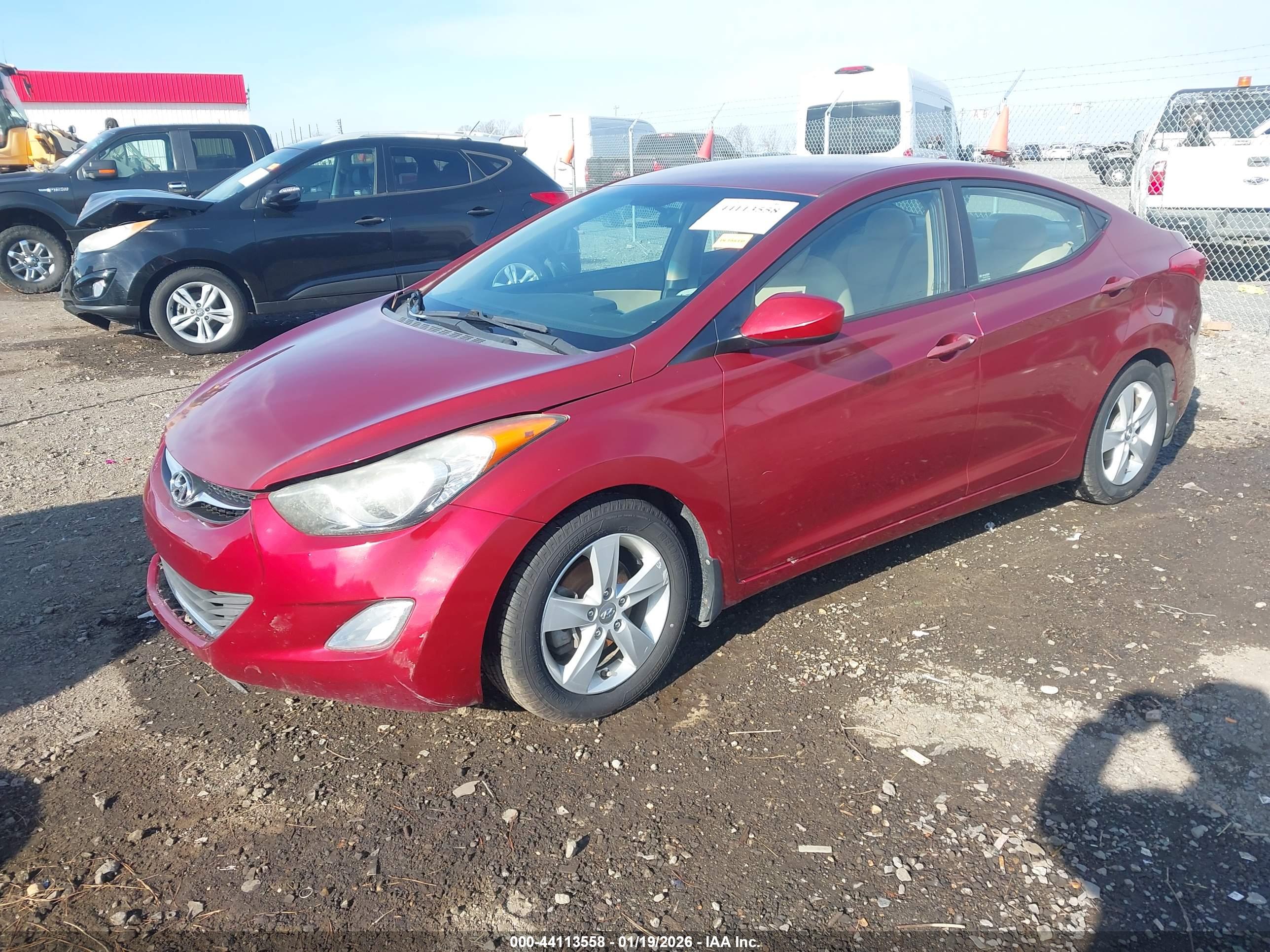 HYUNDAI ELANTRA image 2