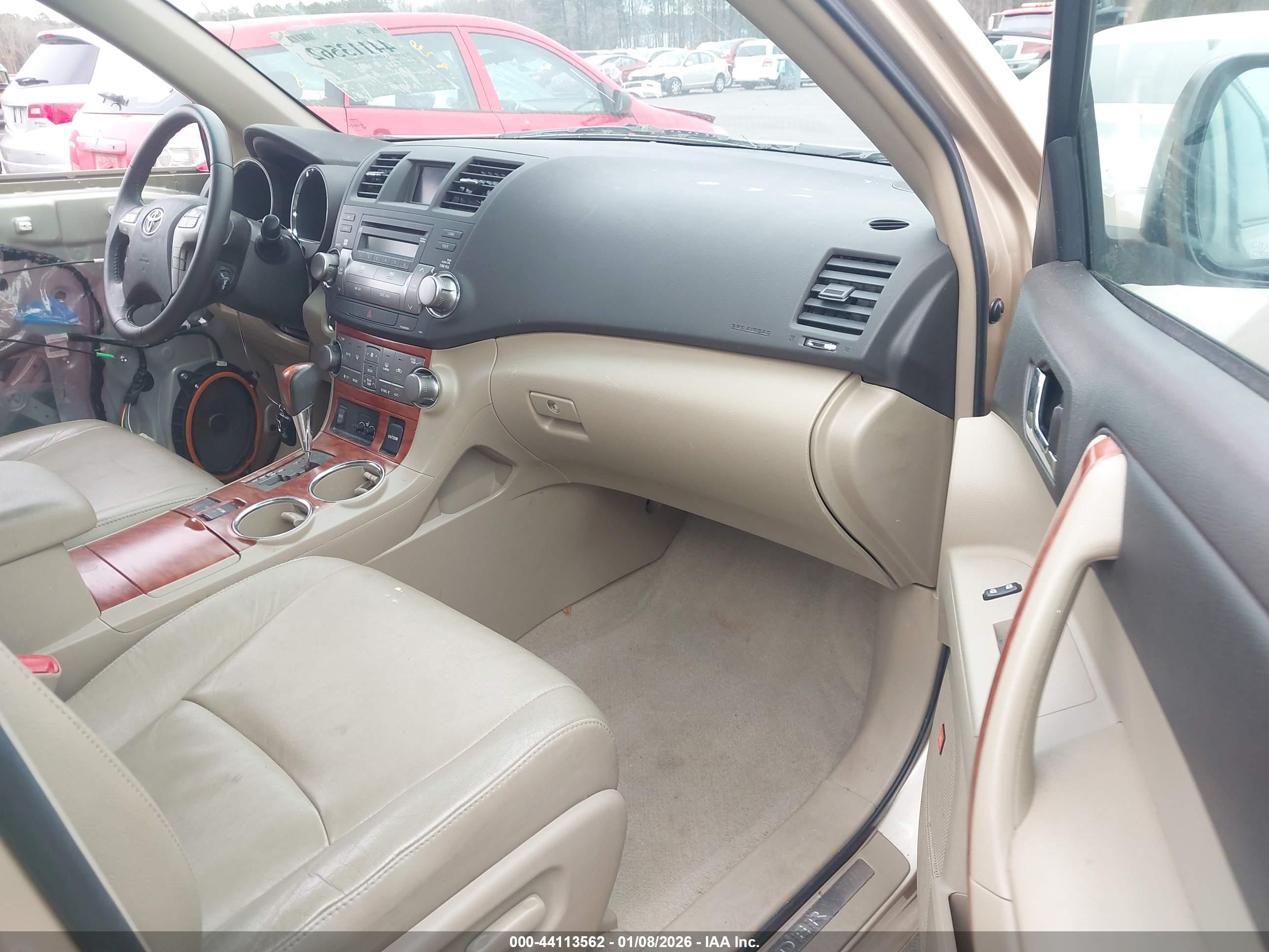 TOYOTA HIGHLANDER image 5