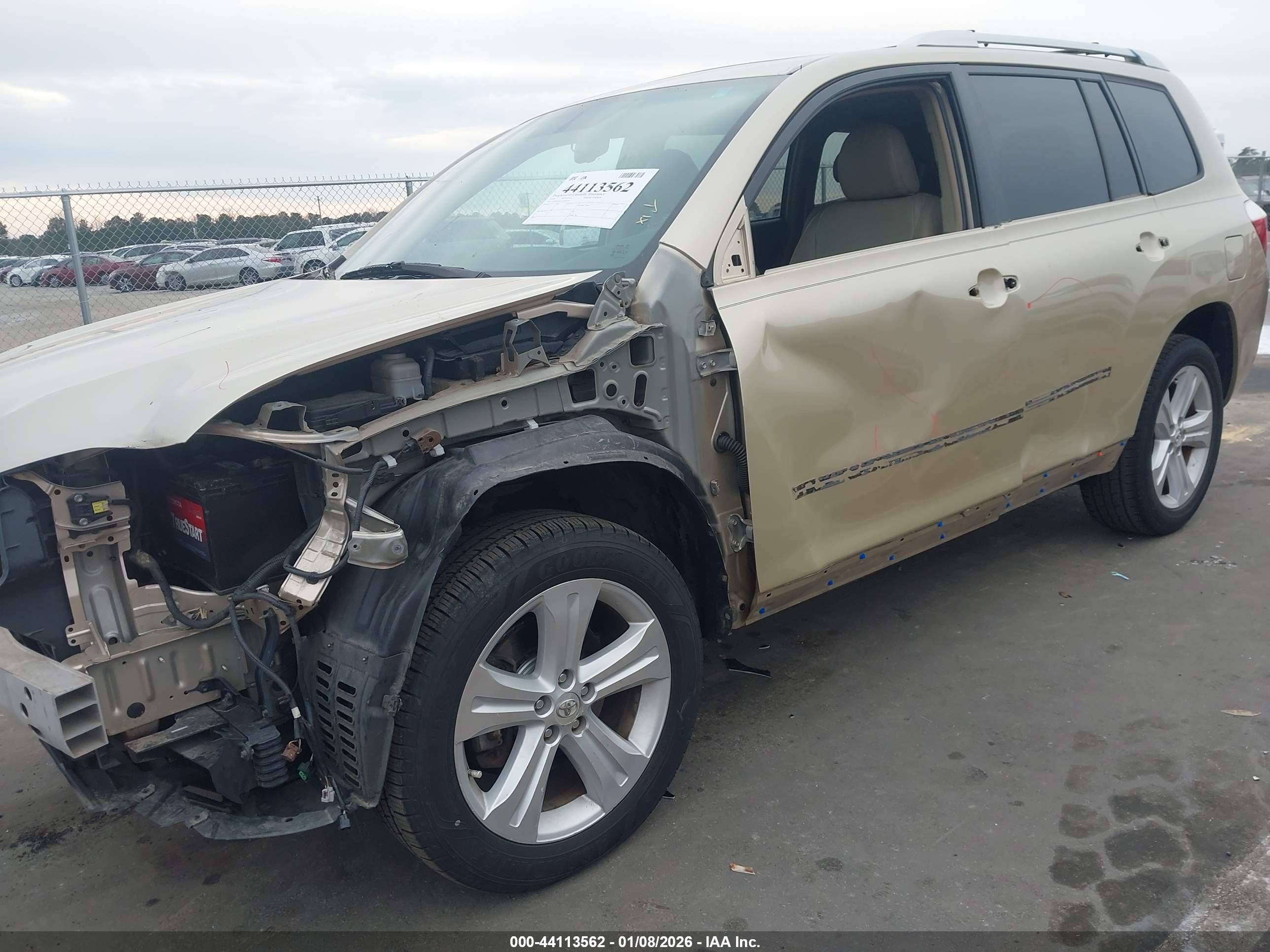 TOYOTA HIGHLANDER image 6