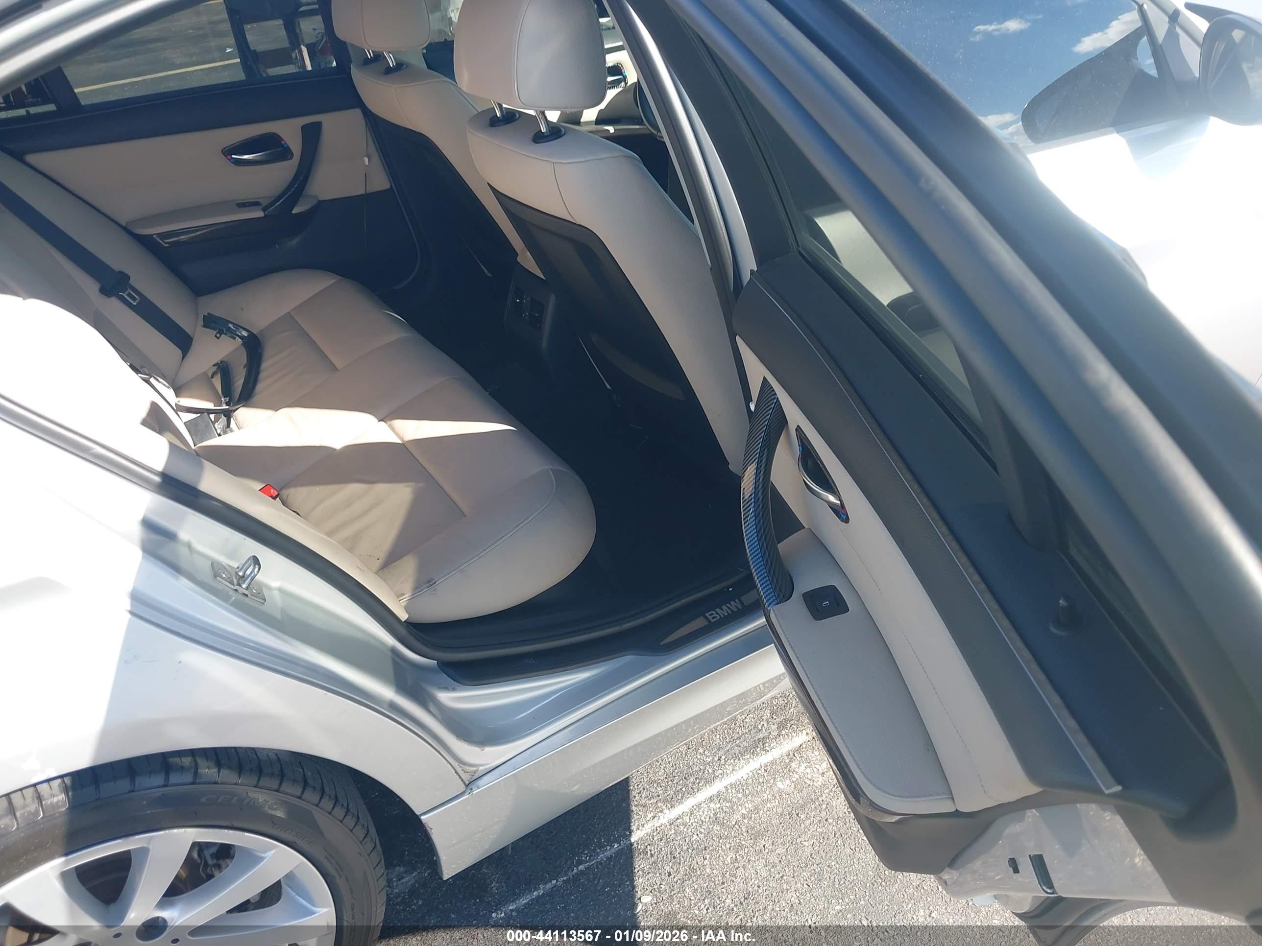 BMW 328I image 8