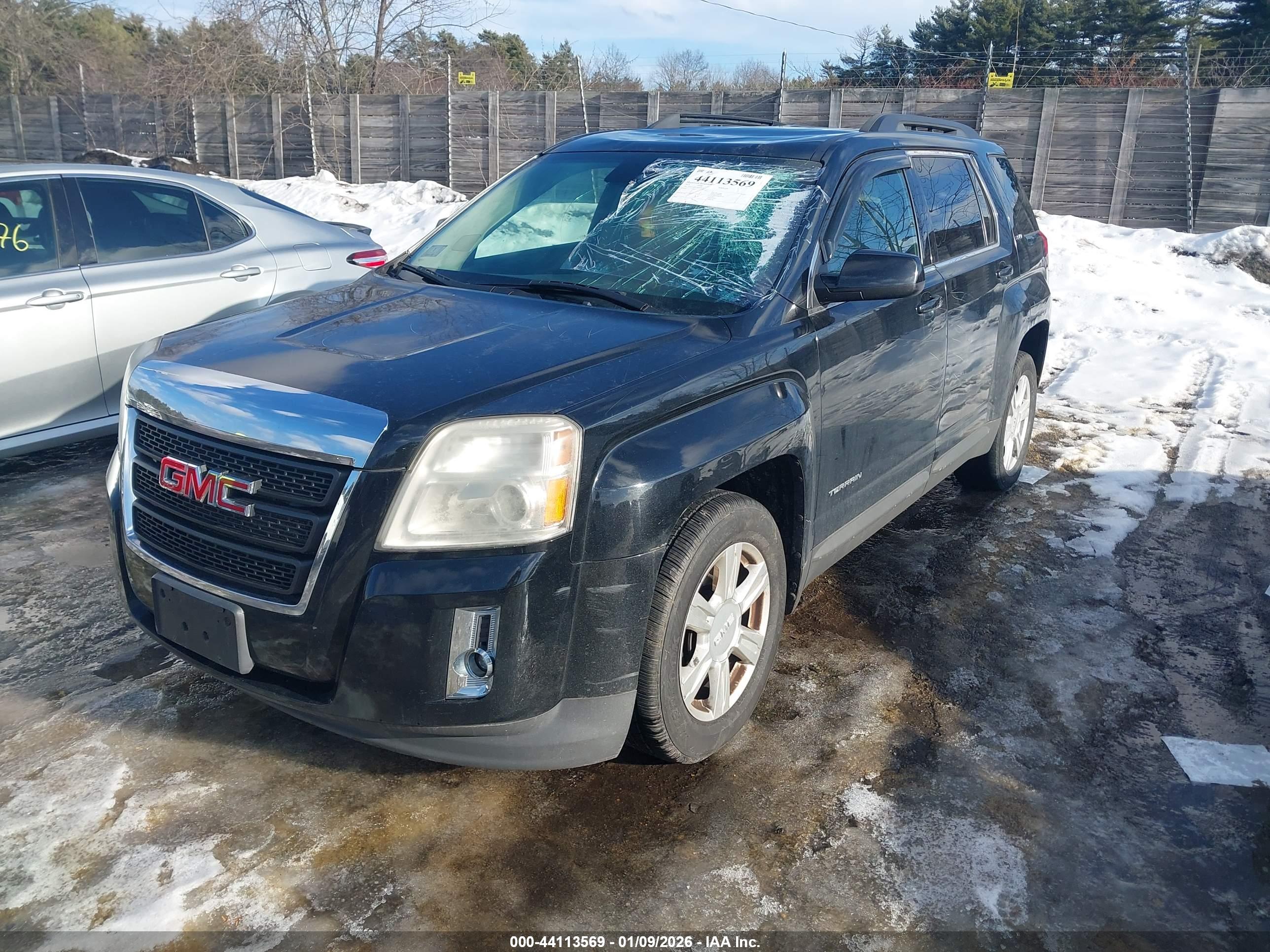 GMC TERRAIN image 2