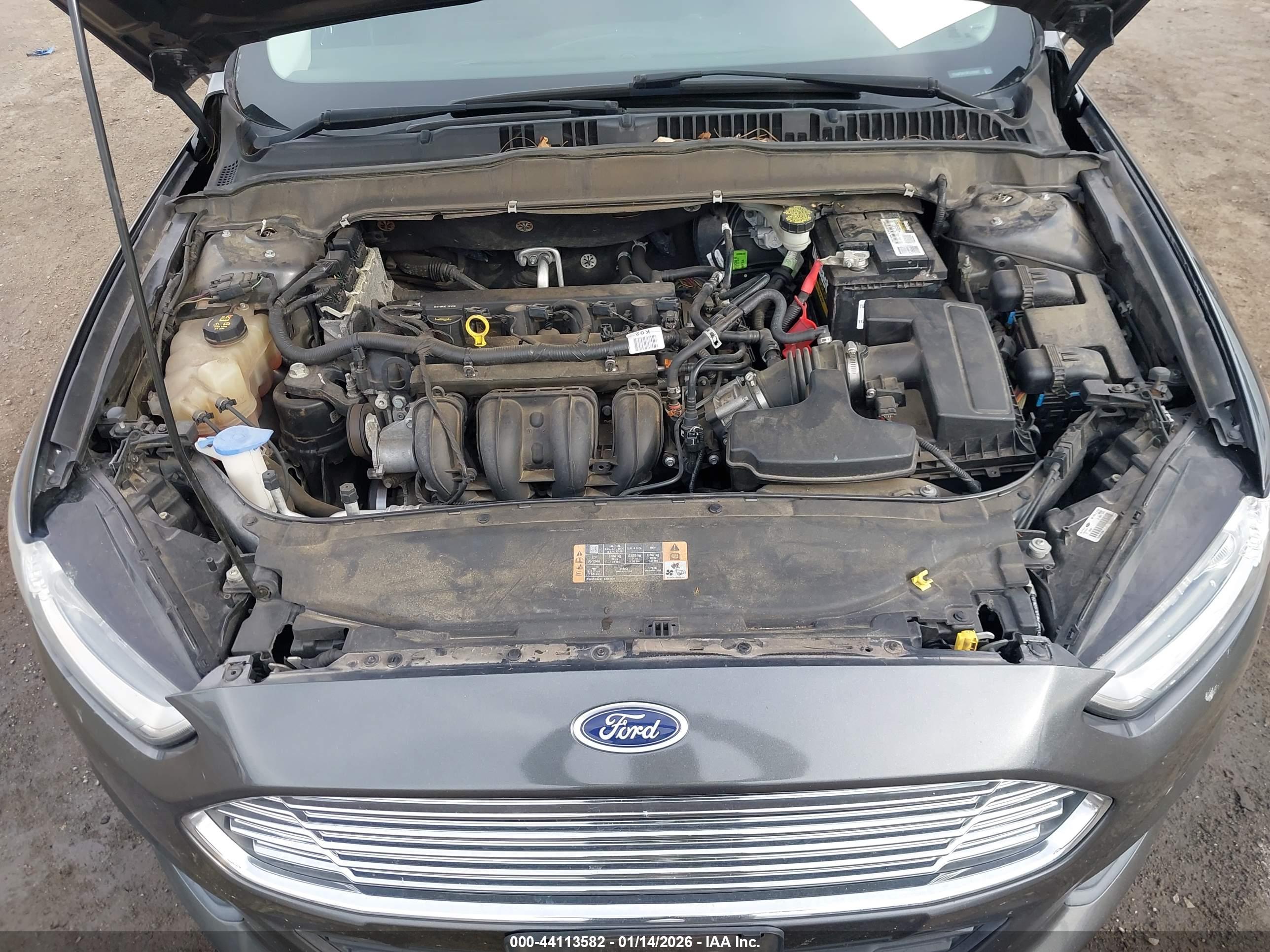 FORD FUSION image 10