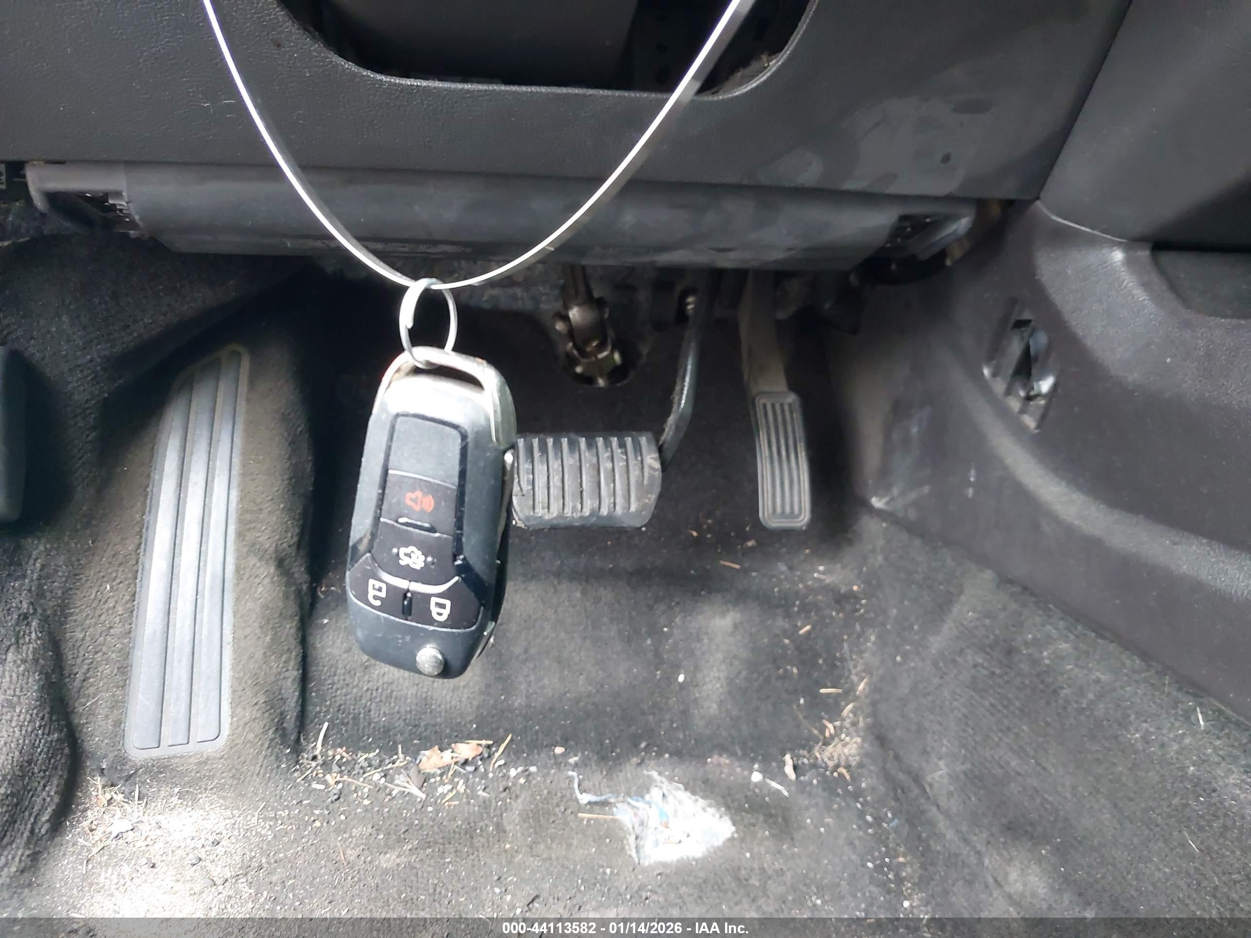 FORD FUSION image 11