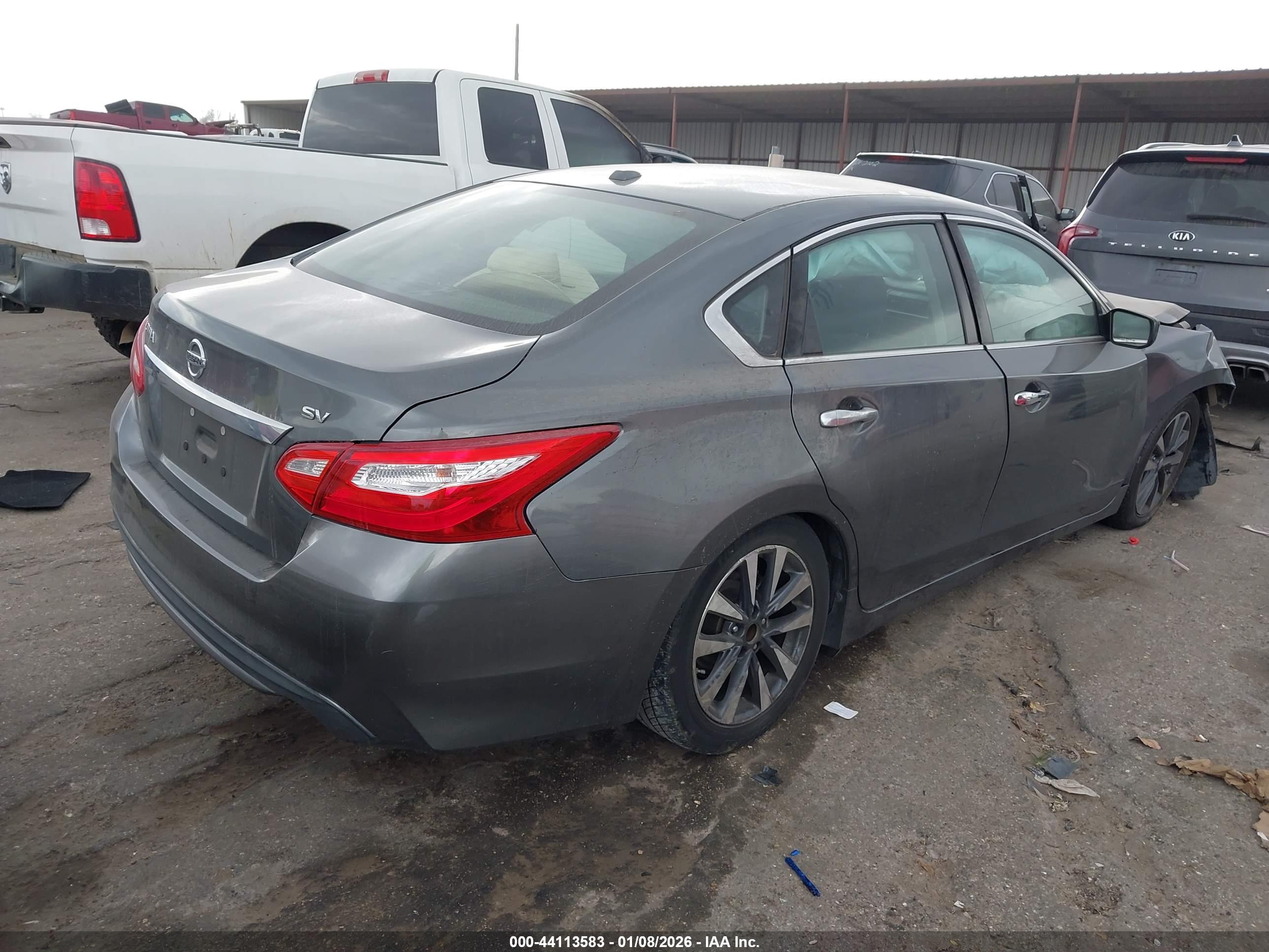 NISSAN ALTIMA image 4