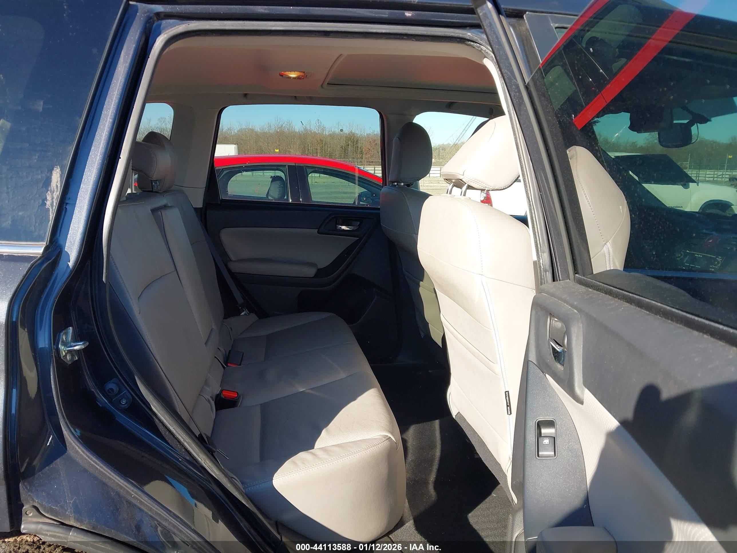 SUBARU FORESTER image 8