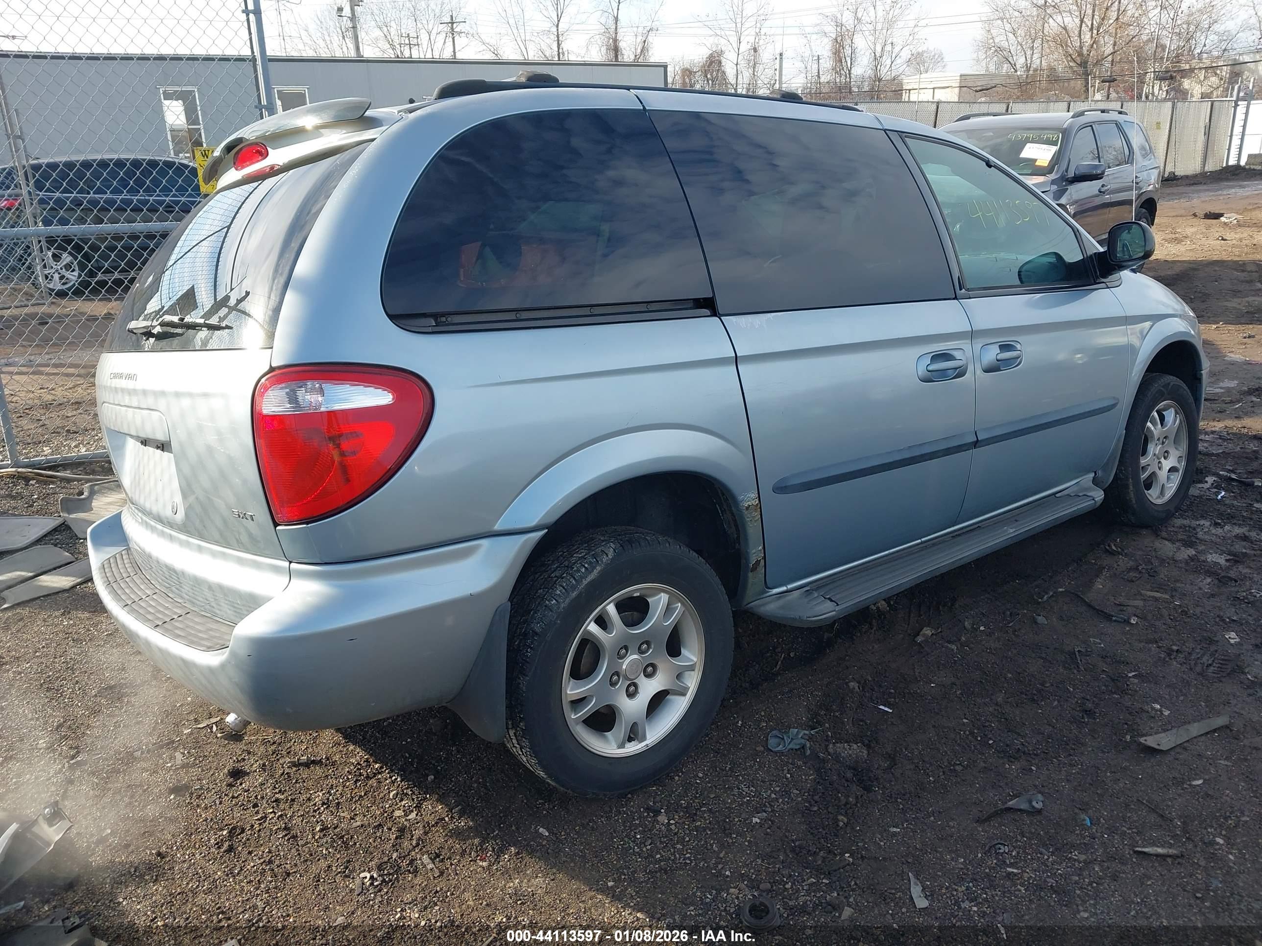 DODGE CARAVAN image 4