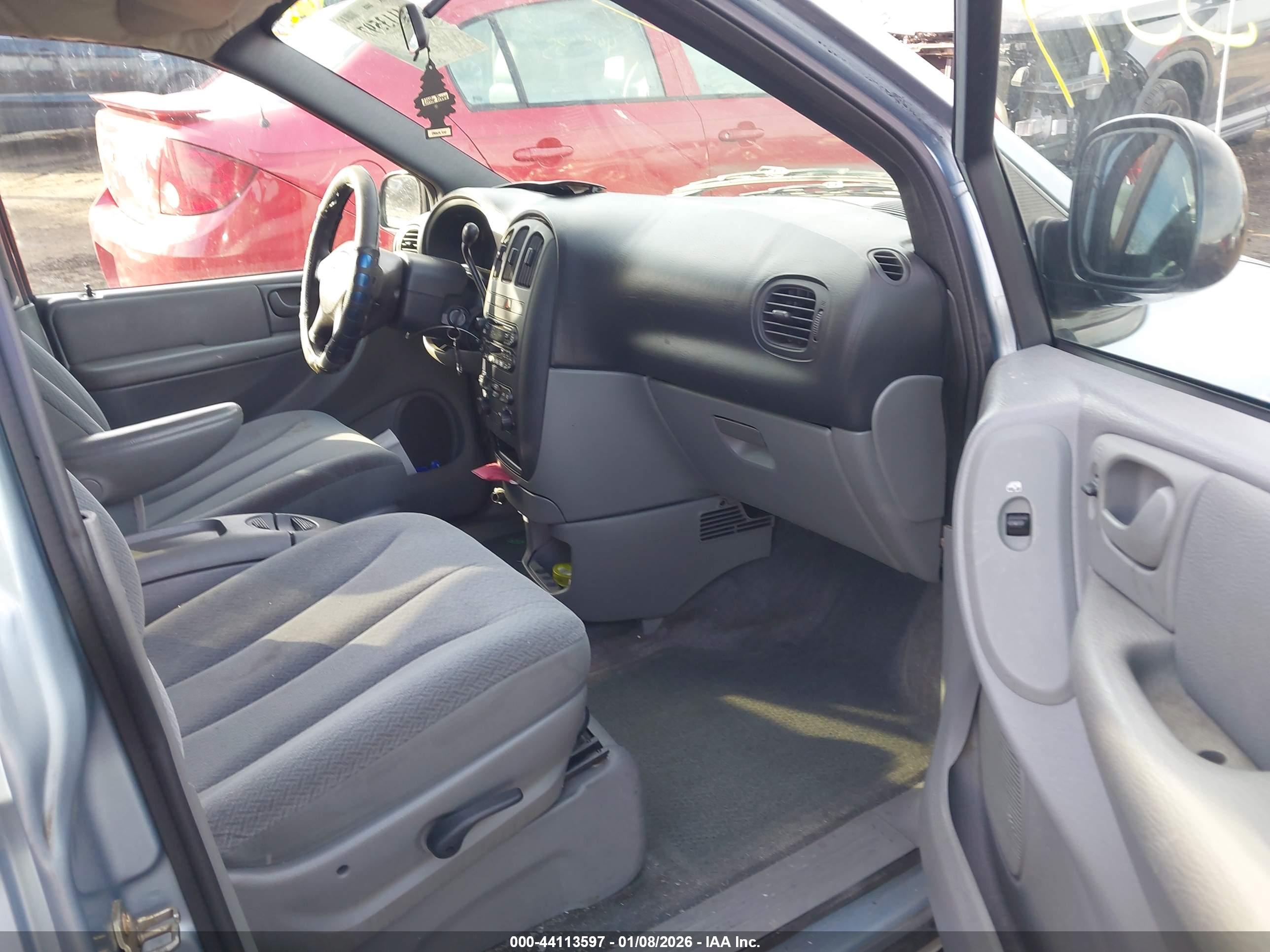 DODGE CARAVAN image 5