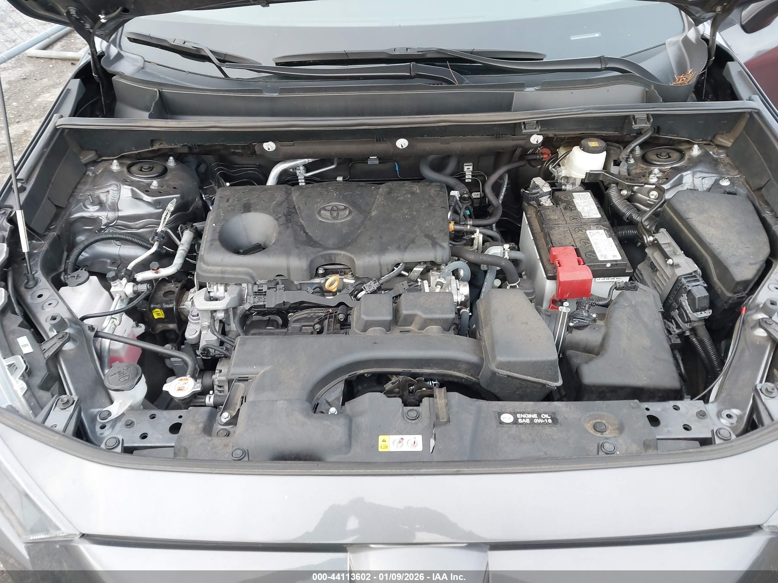 TOYOTA RAV4 image 10