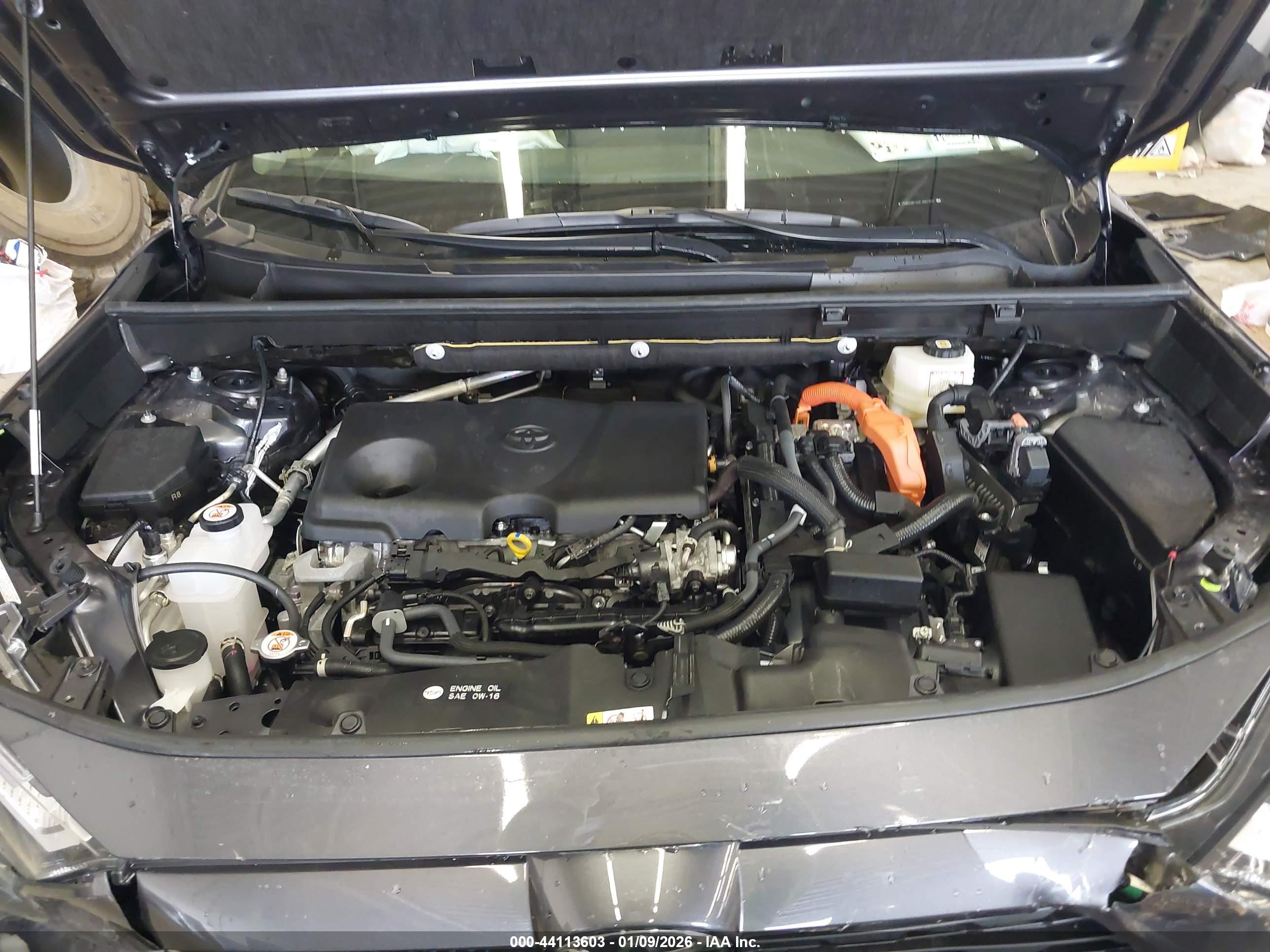 TOYOTA RAV4 image 10