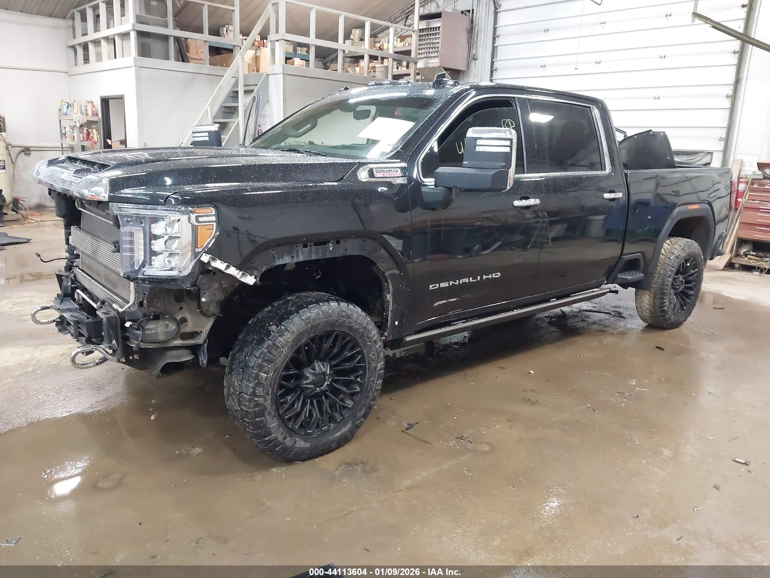 GMC SIERRA image 2
