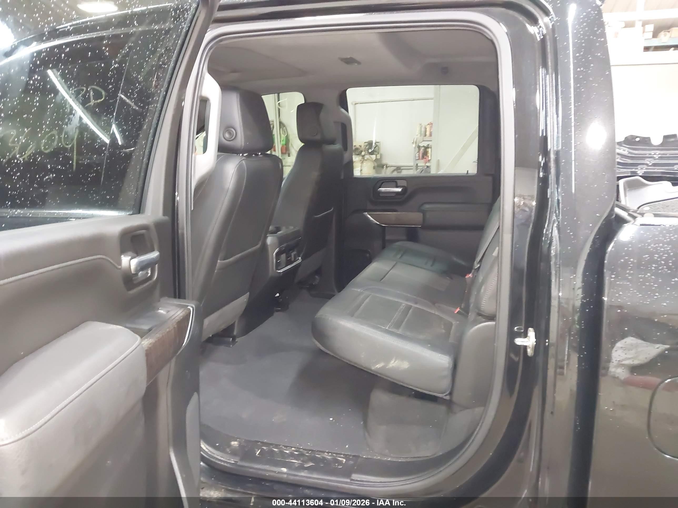 GMC SIERRA image 7