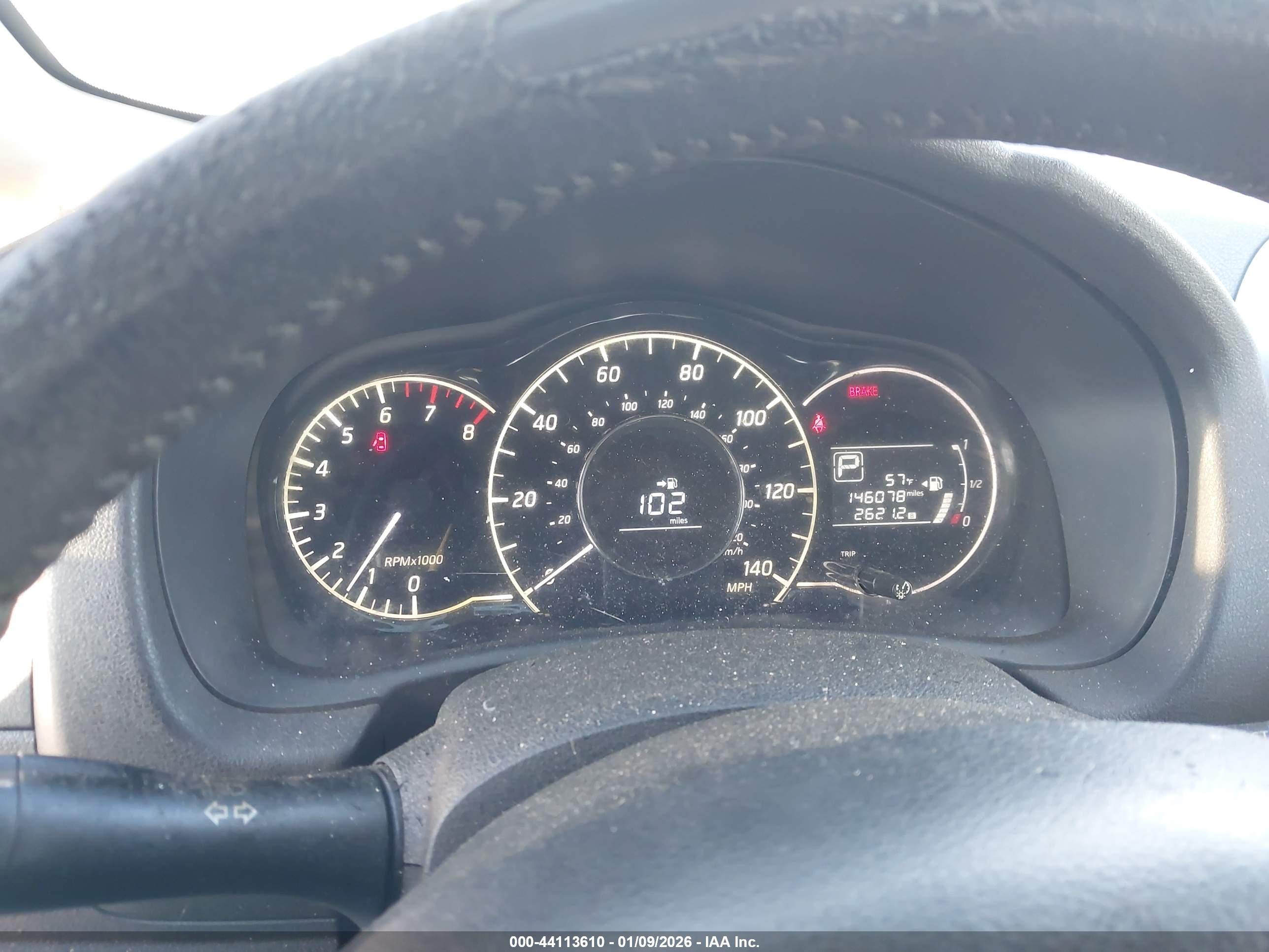 NISSAN VERSA image 7