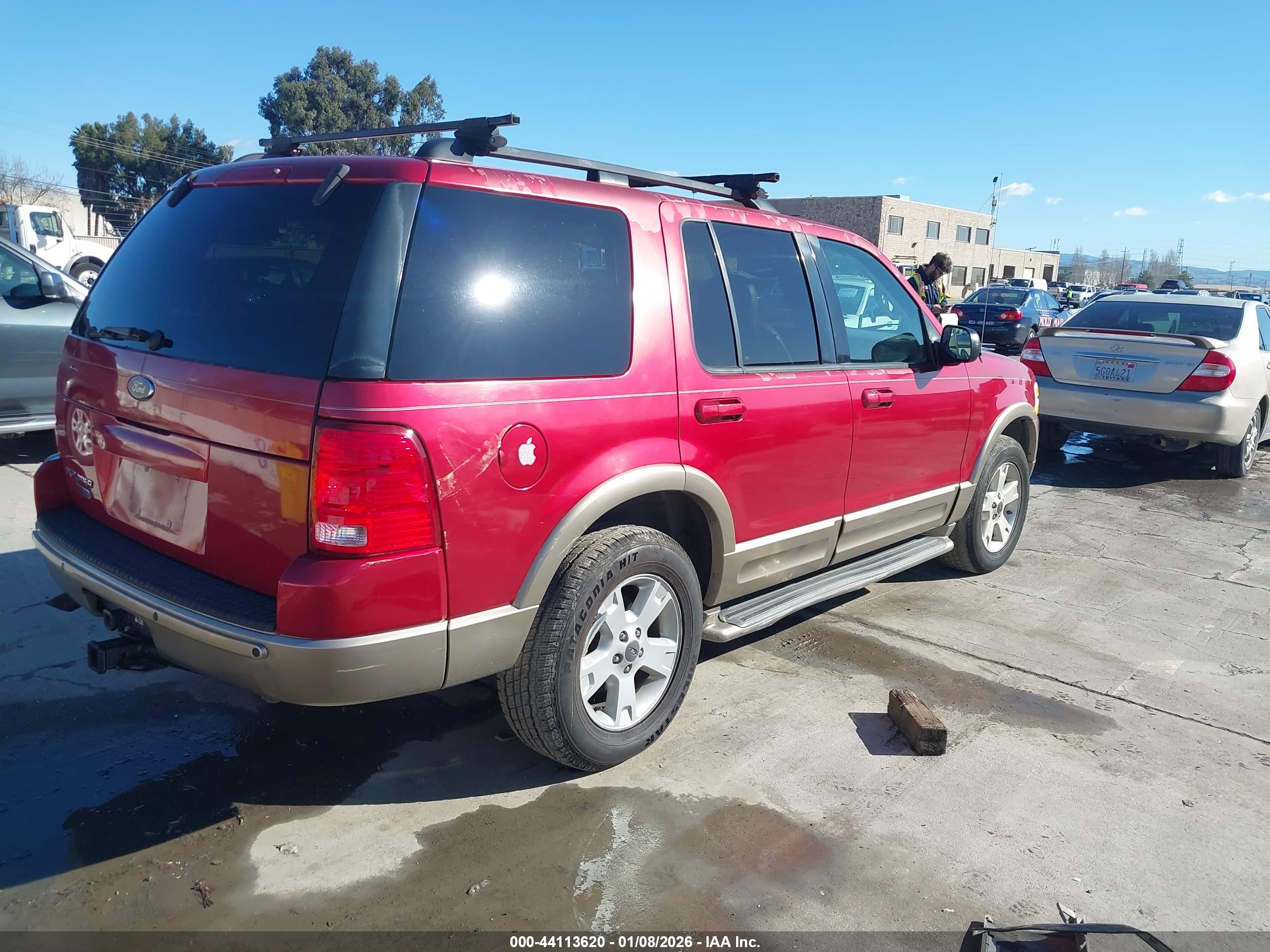 FORD EXPLORER image 4