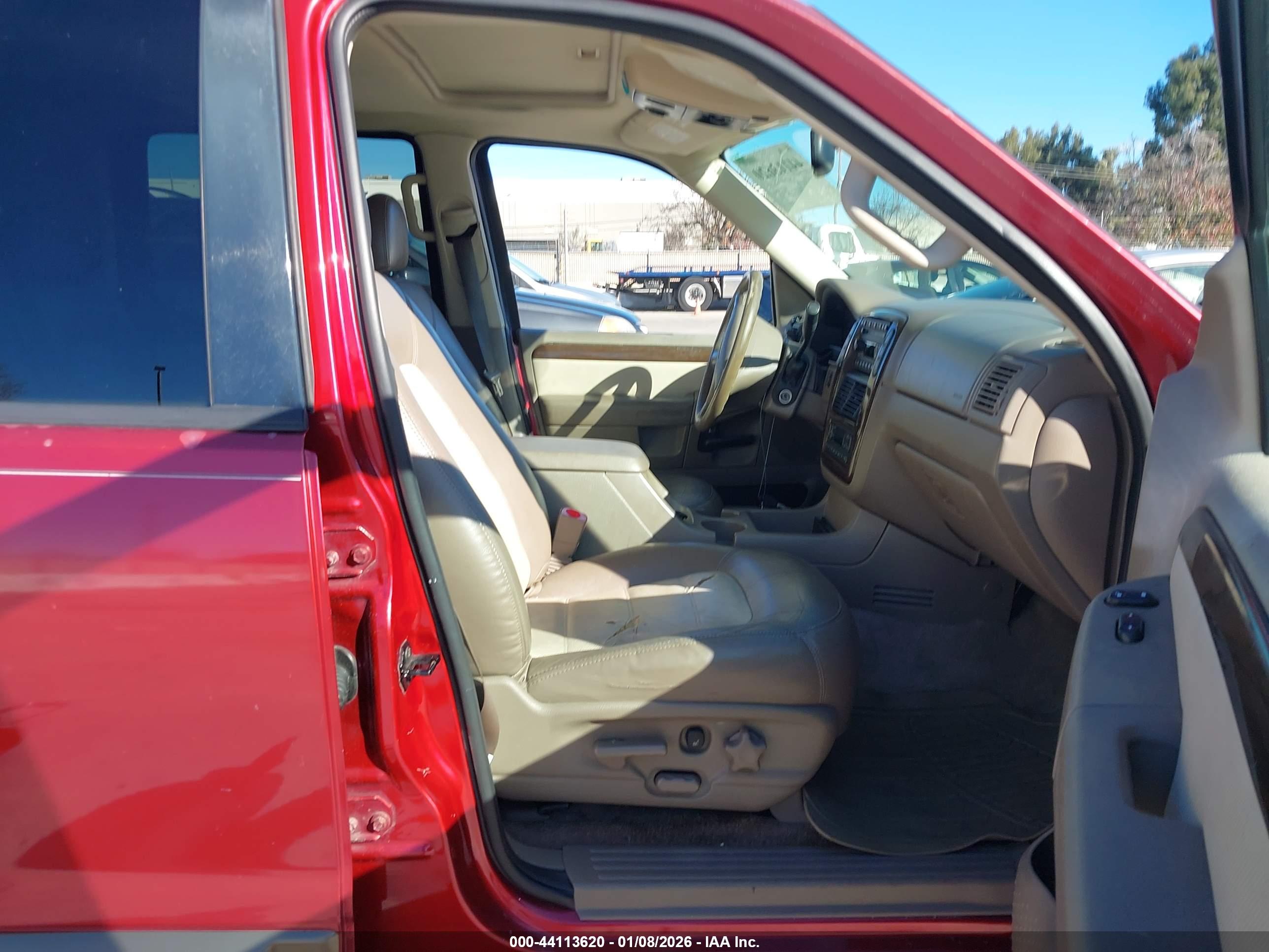 FORD EXPLORER image 5