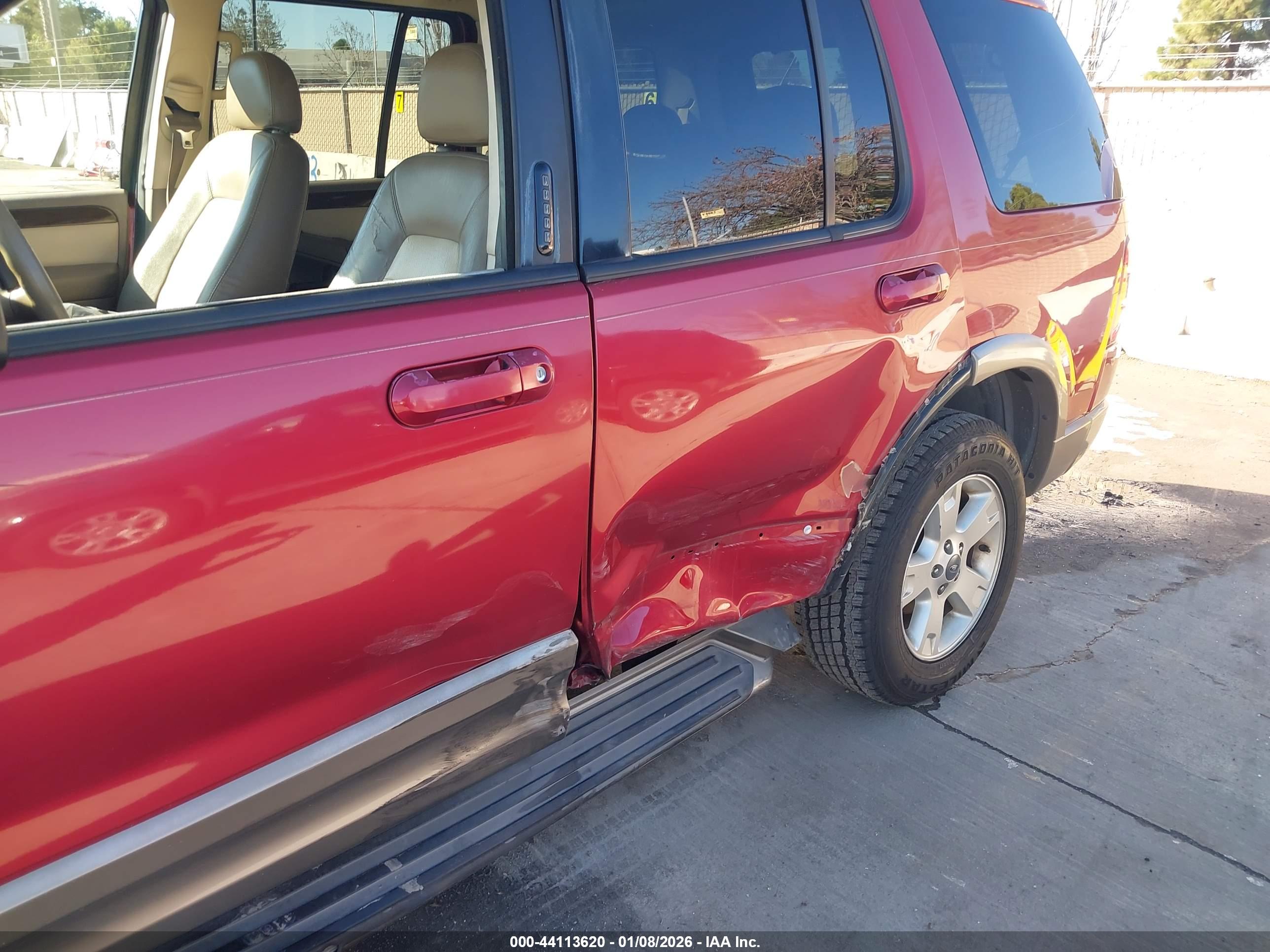 FORD EXPLORER image 6