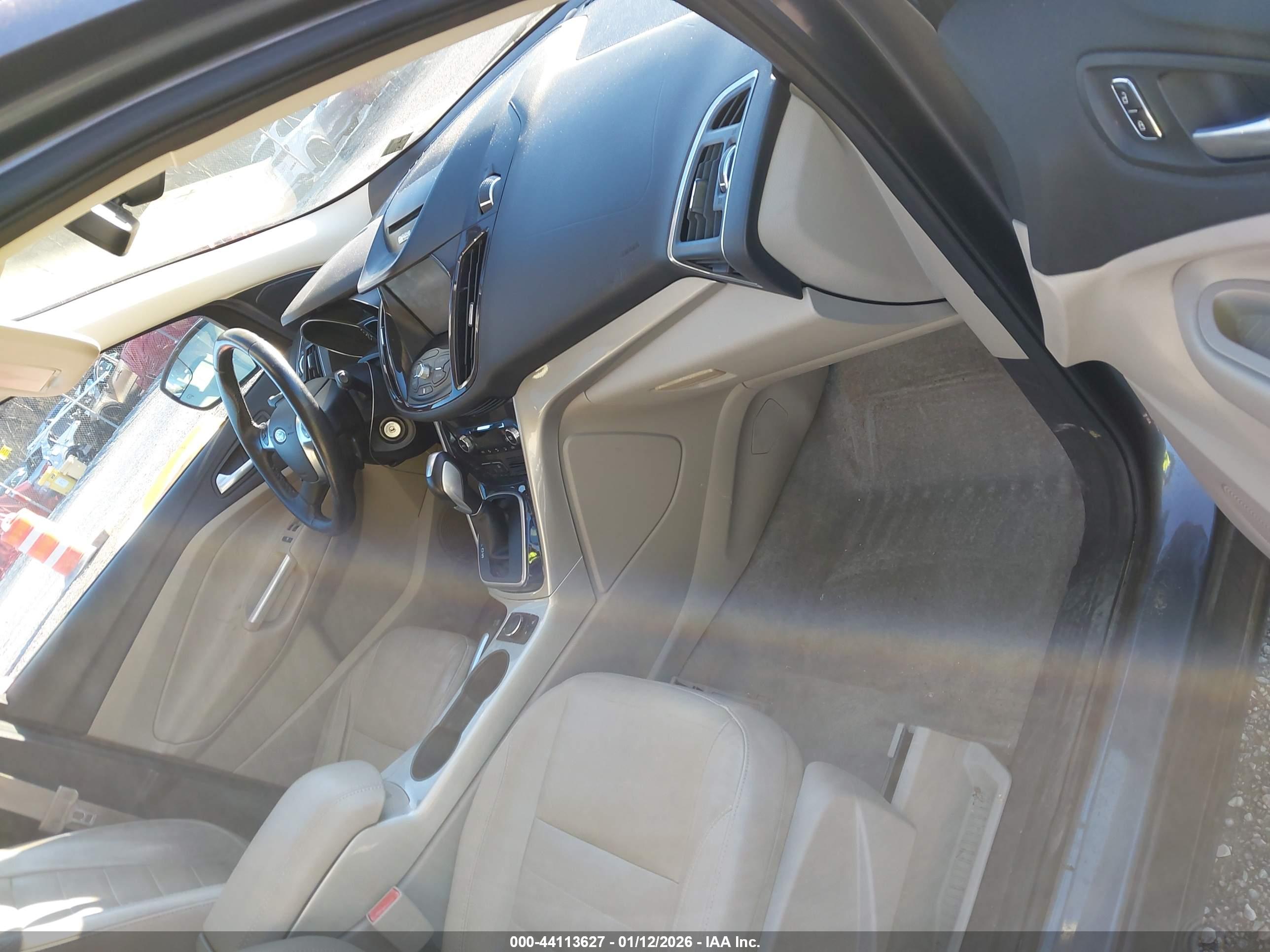 FORD ESCAPE image 5