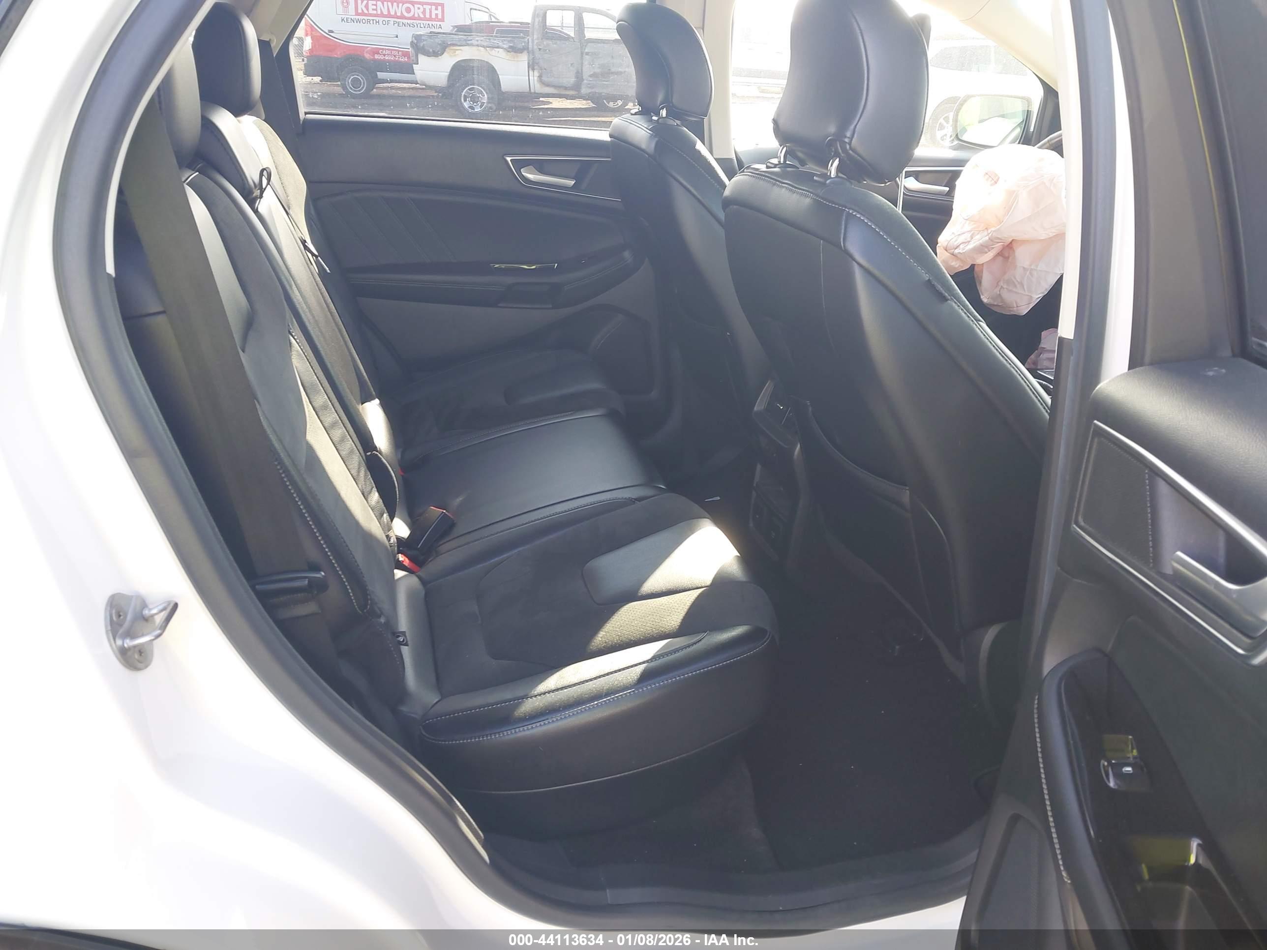 FORD EDGE image 8