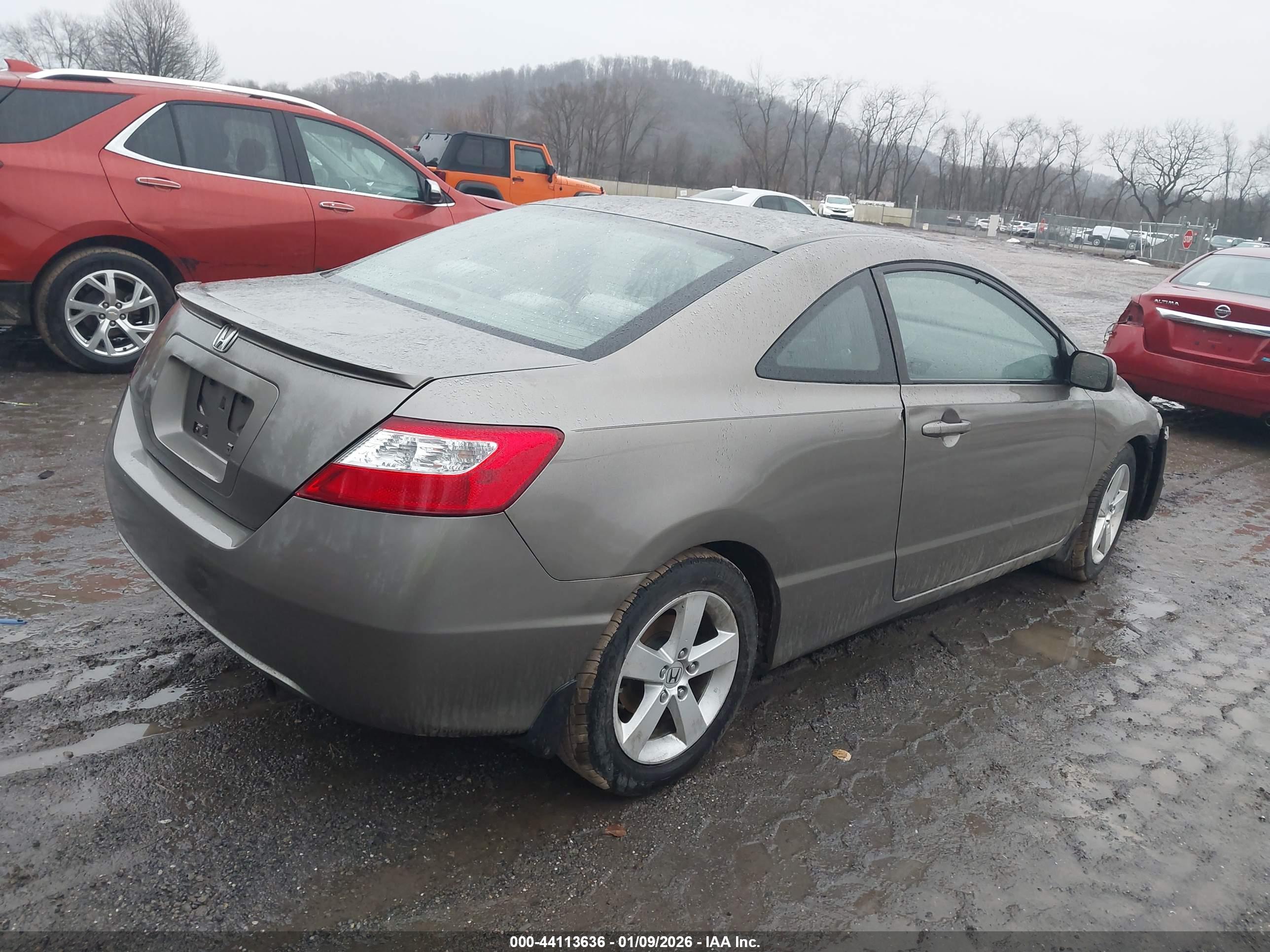 HONDA CIVIC image 4