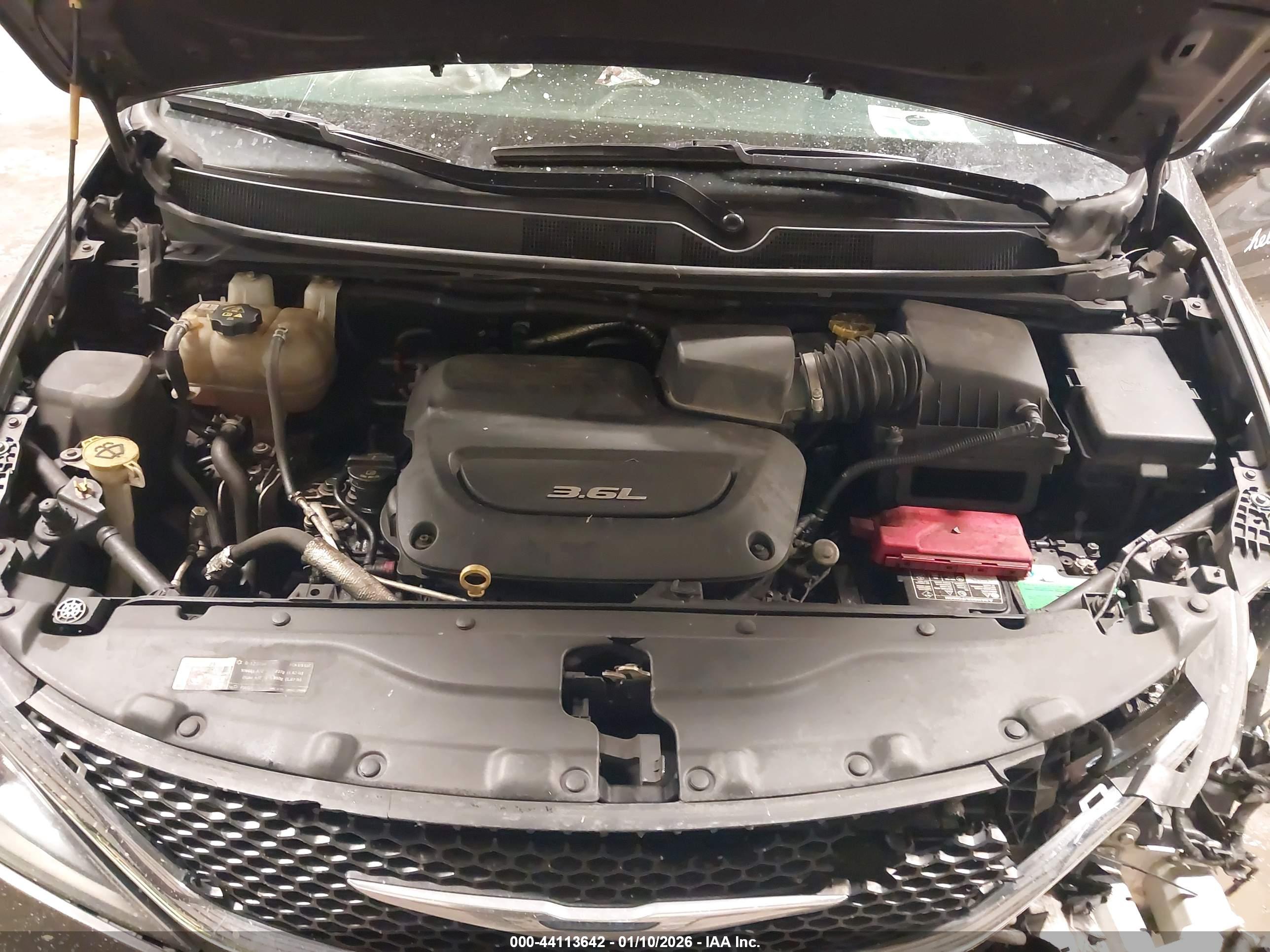 CHRYSLER PACIFICA image 10