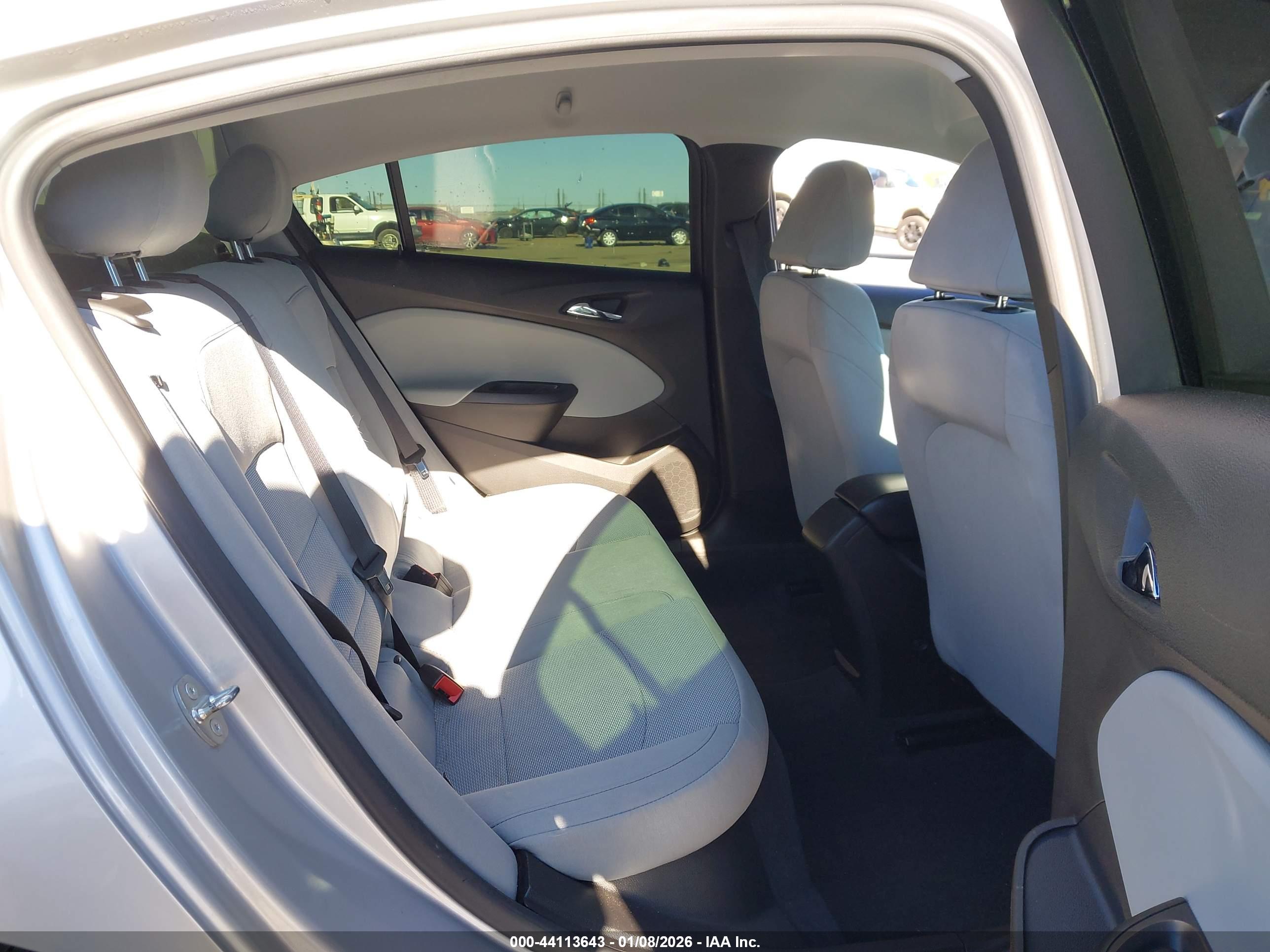 CHEVROLET CRUZE image 8
