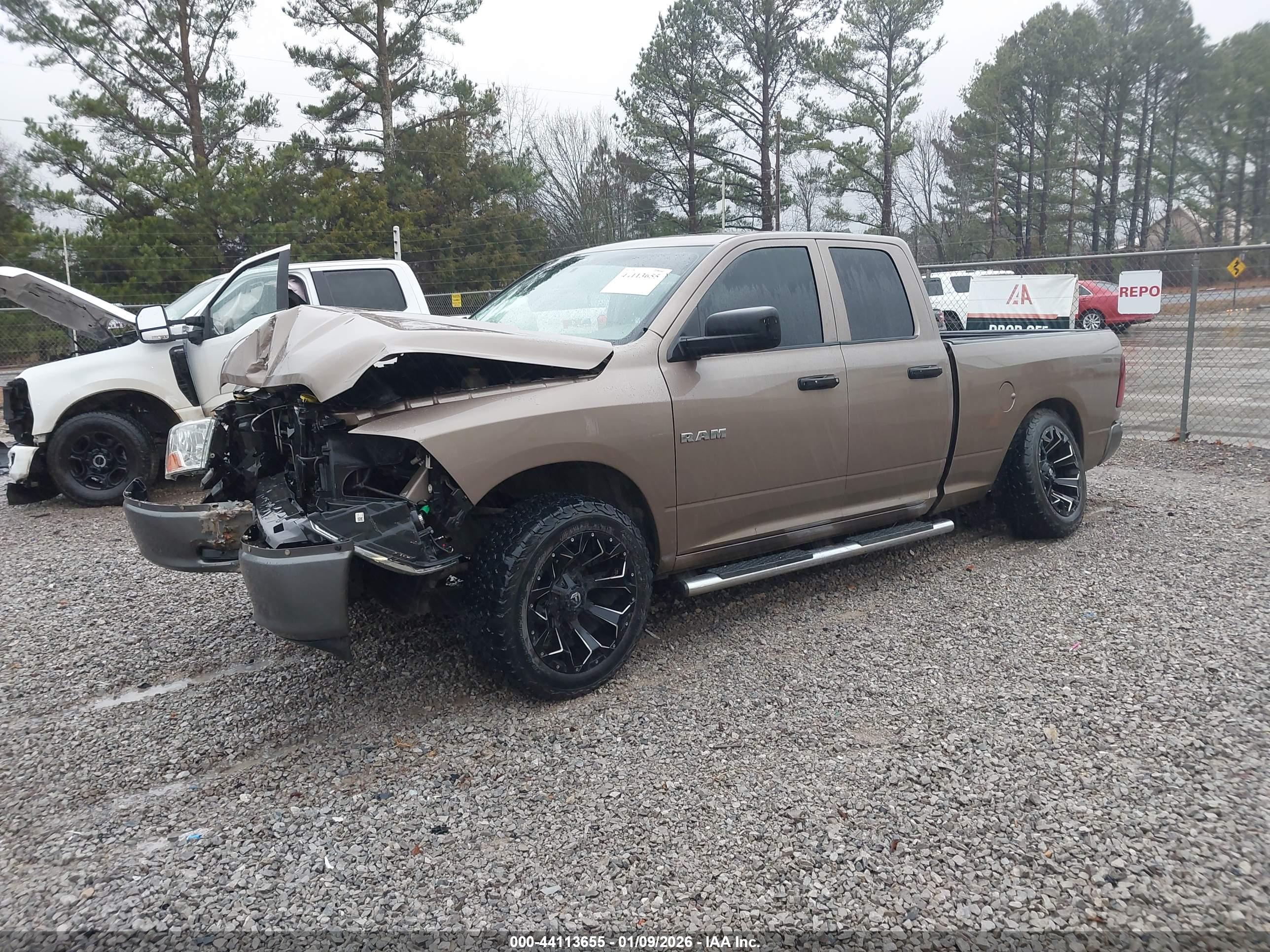 DODGE RAM image 2