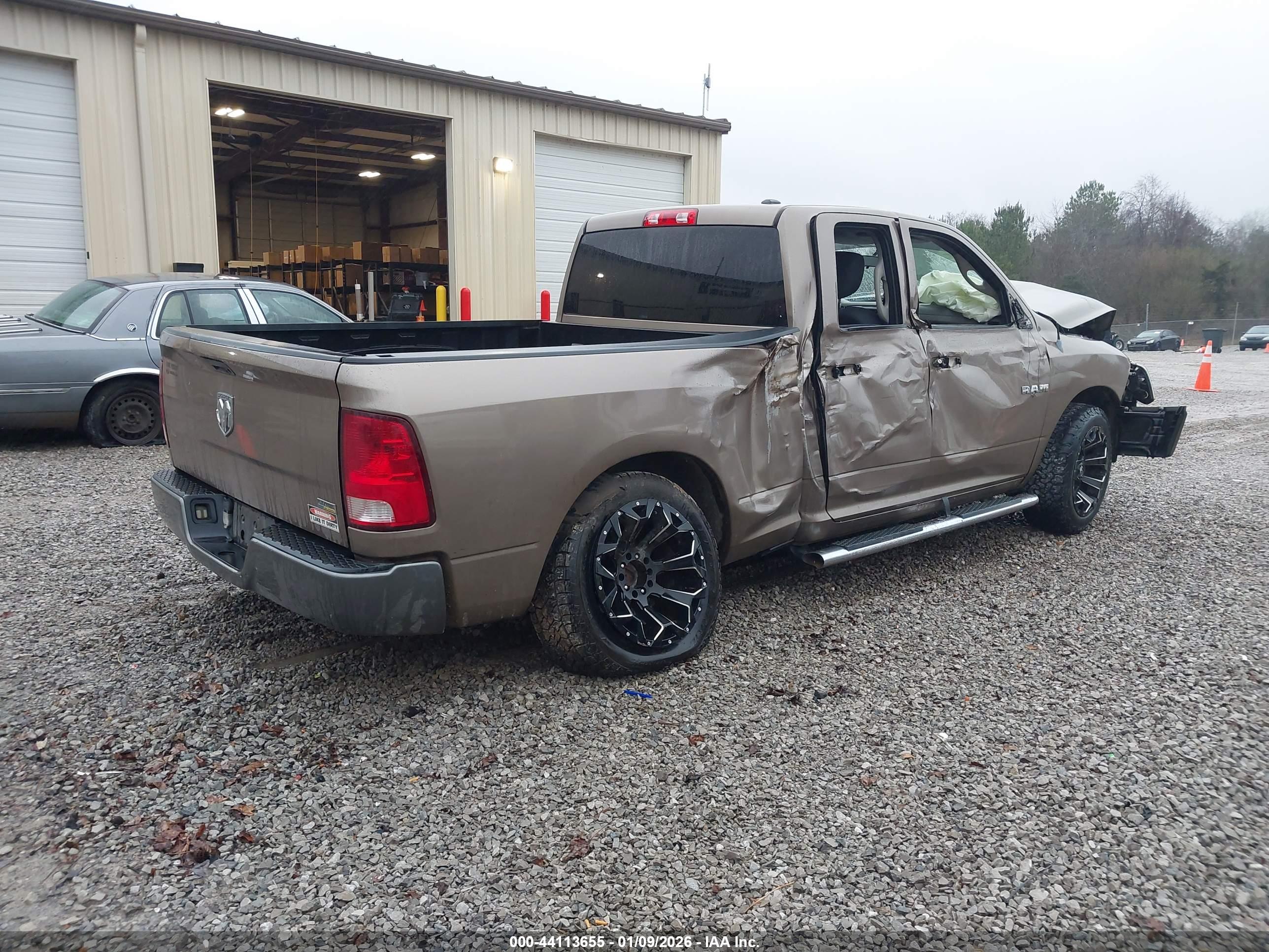 DODGE RAM image 4