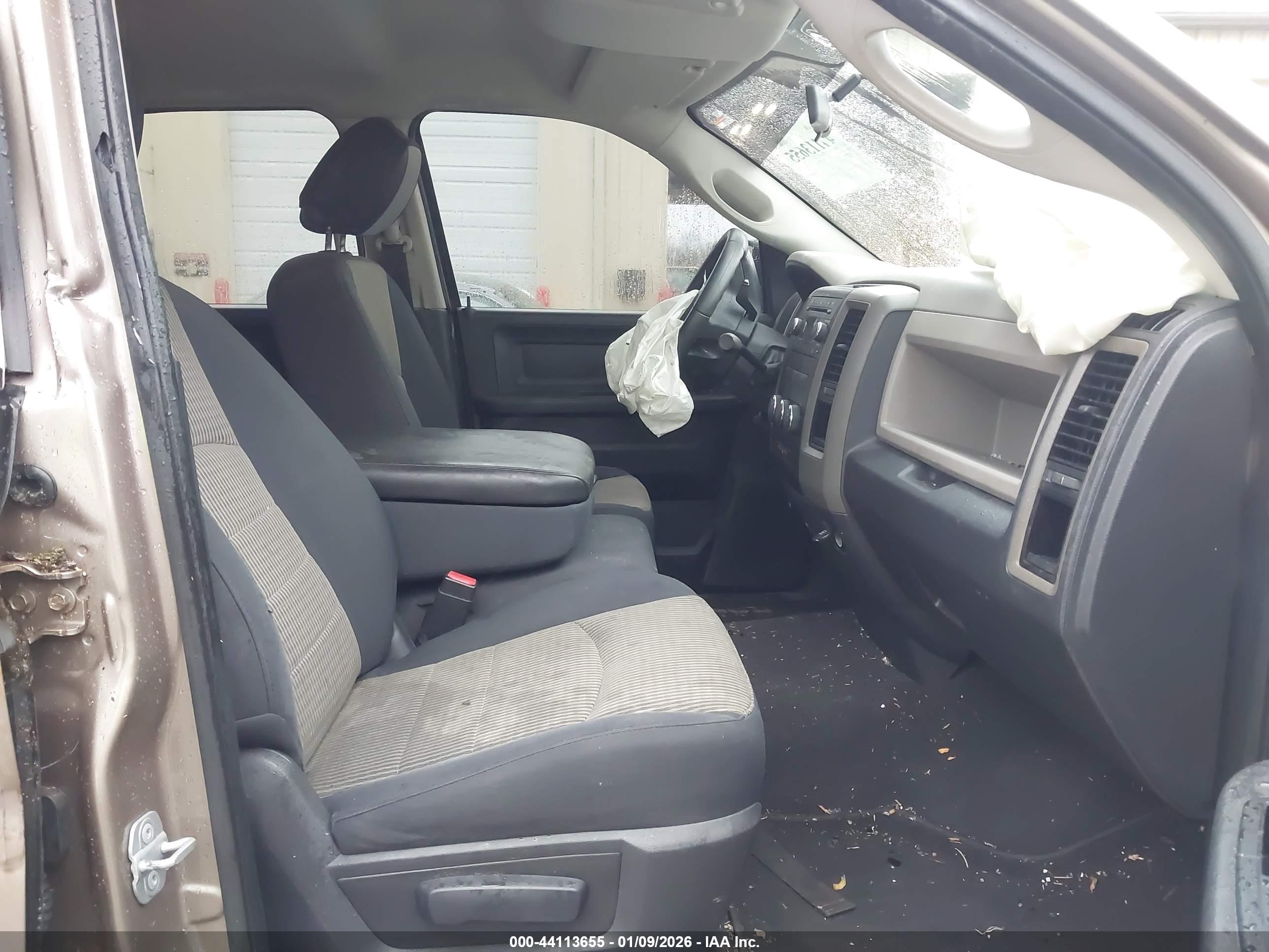 DODGE RAM image 5