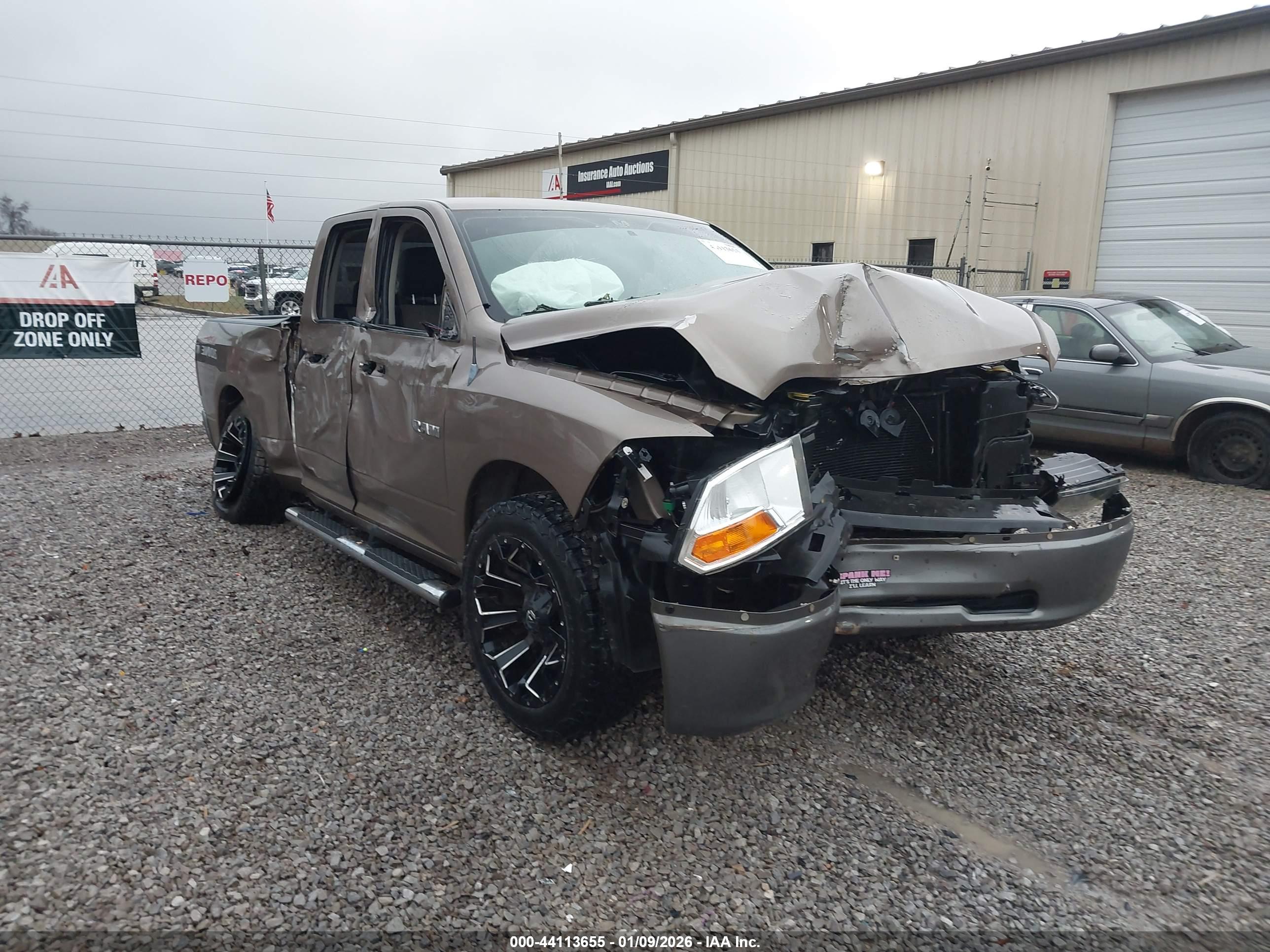 DODGE RAM image 6