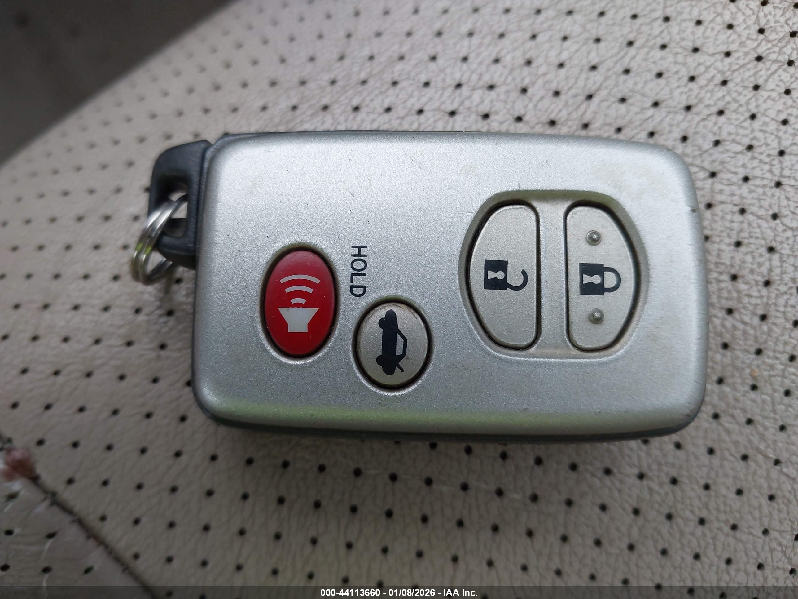 TOYOTA AVALON image 11