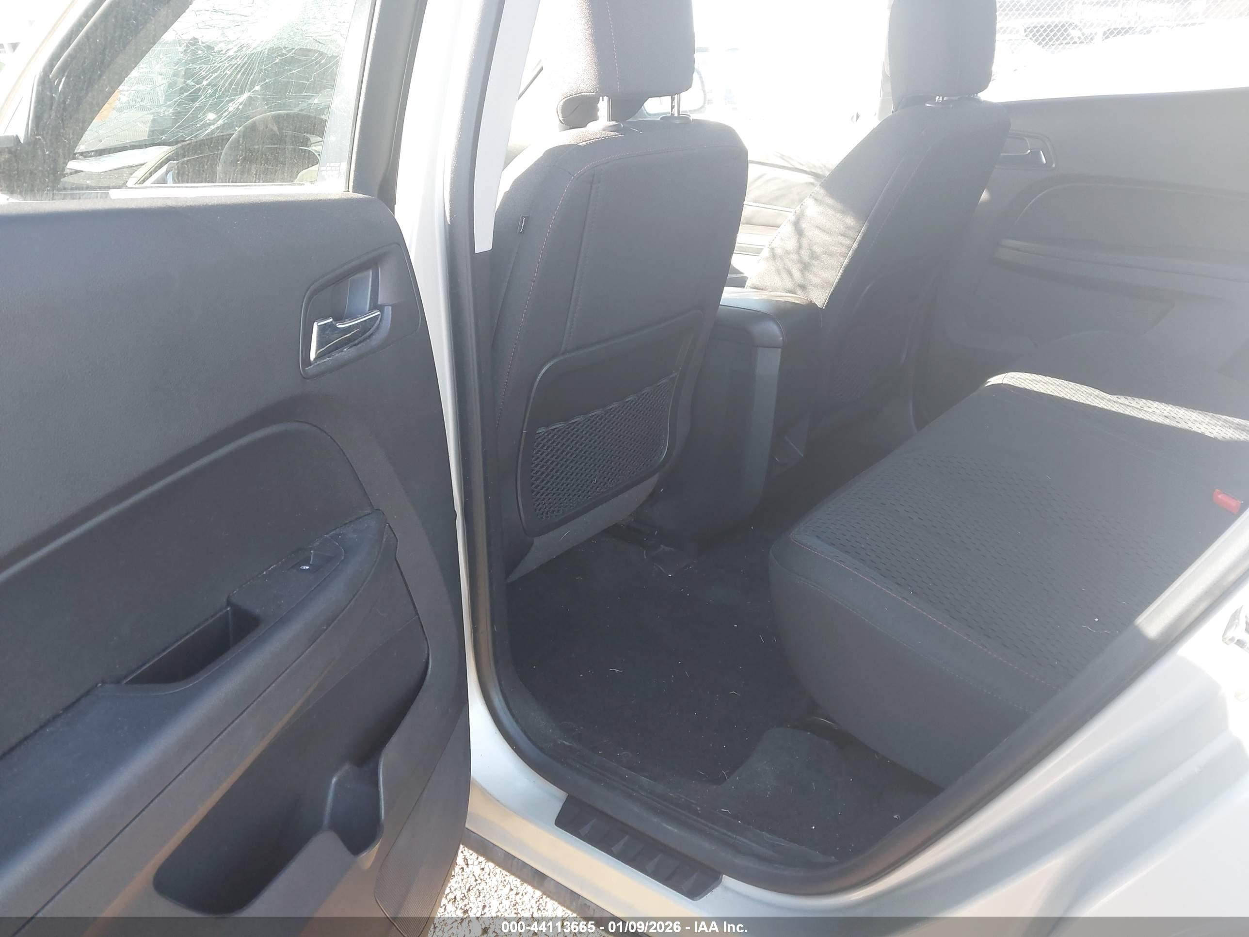 GMC TERRAIN image 8
