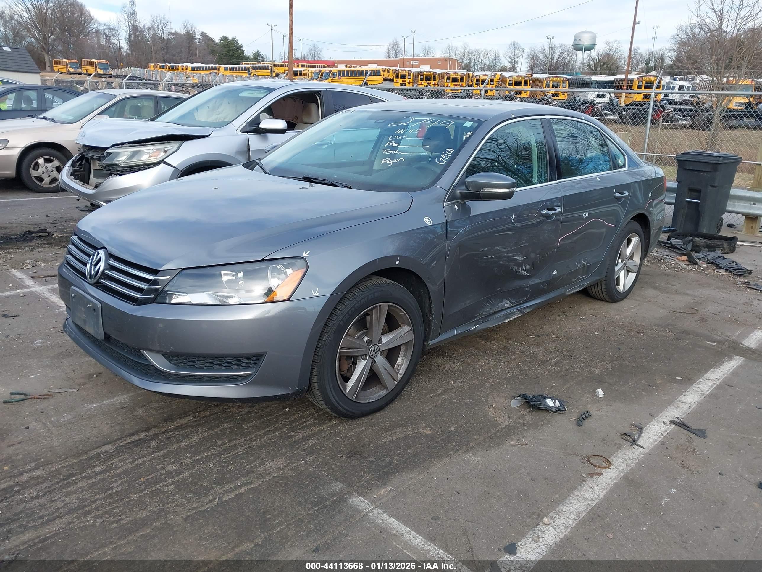 VOLKSWAGEN PASSAT image 2
