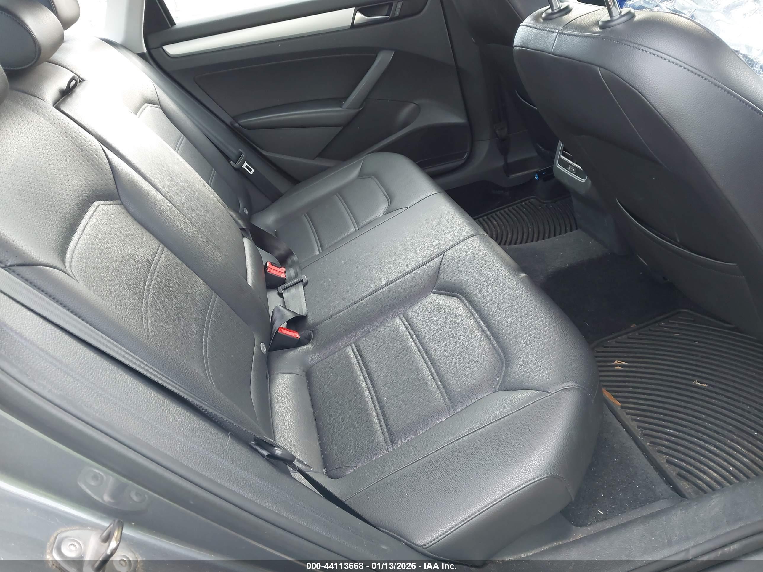 VOLKSWAGEN PASSAT image 8