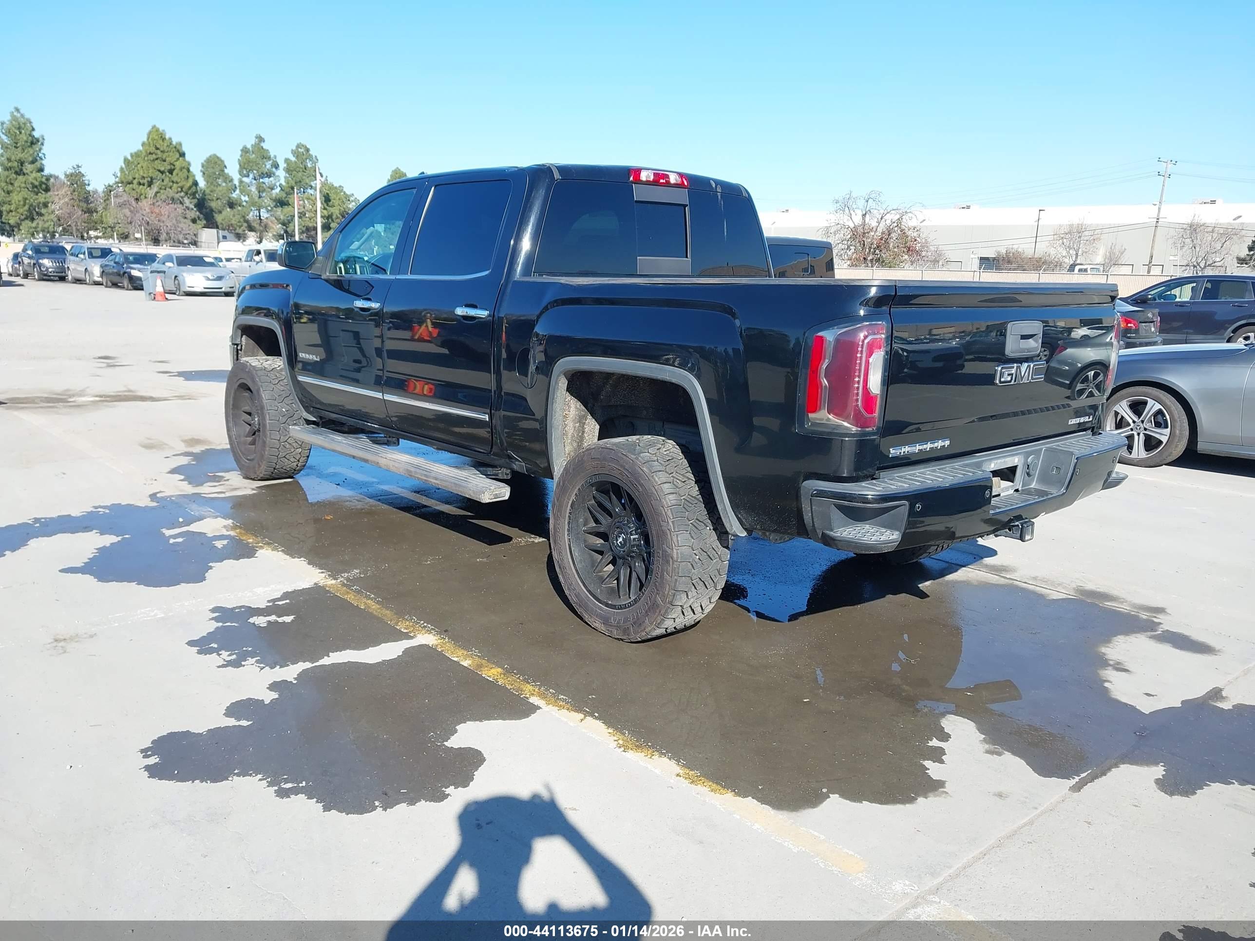 GMC SIERRA image 3