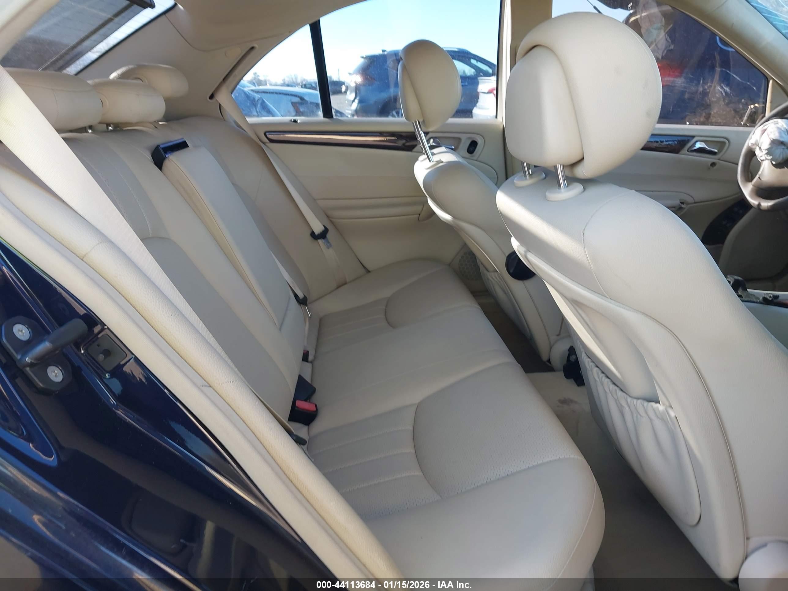 MERCEDES-BENZ C image 8