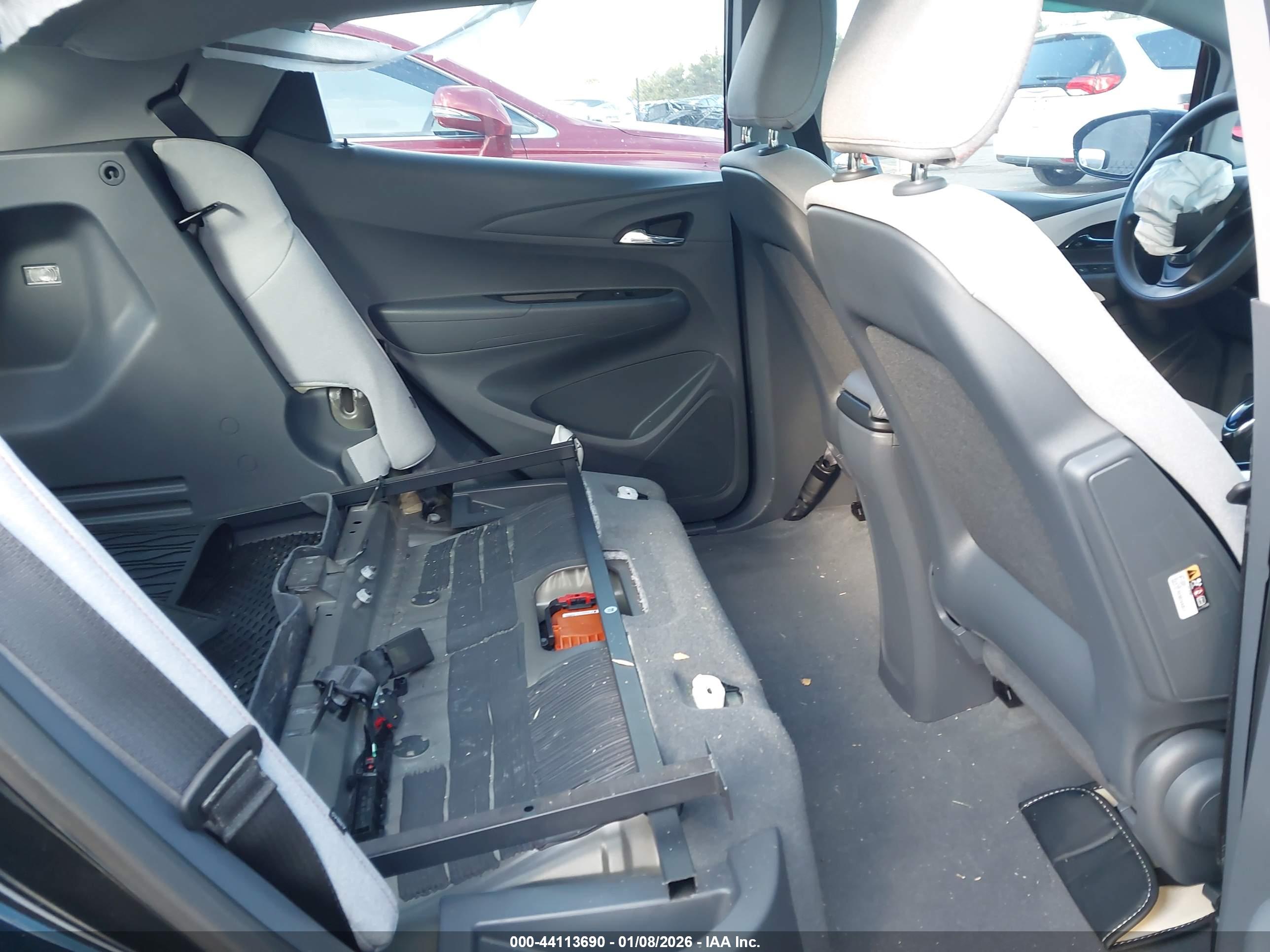 CHEVROLET BOLT image 8