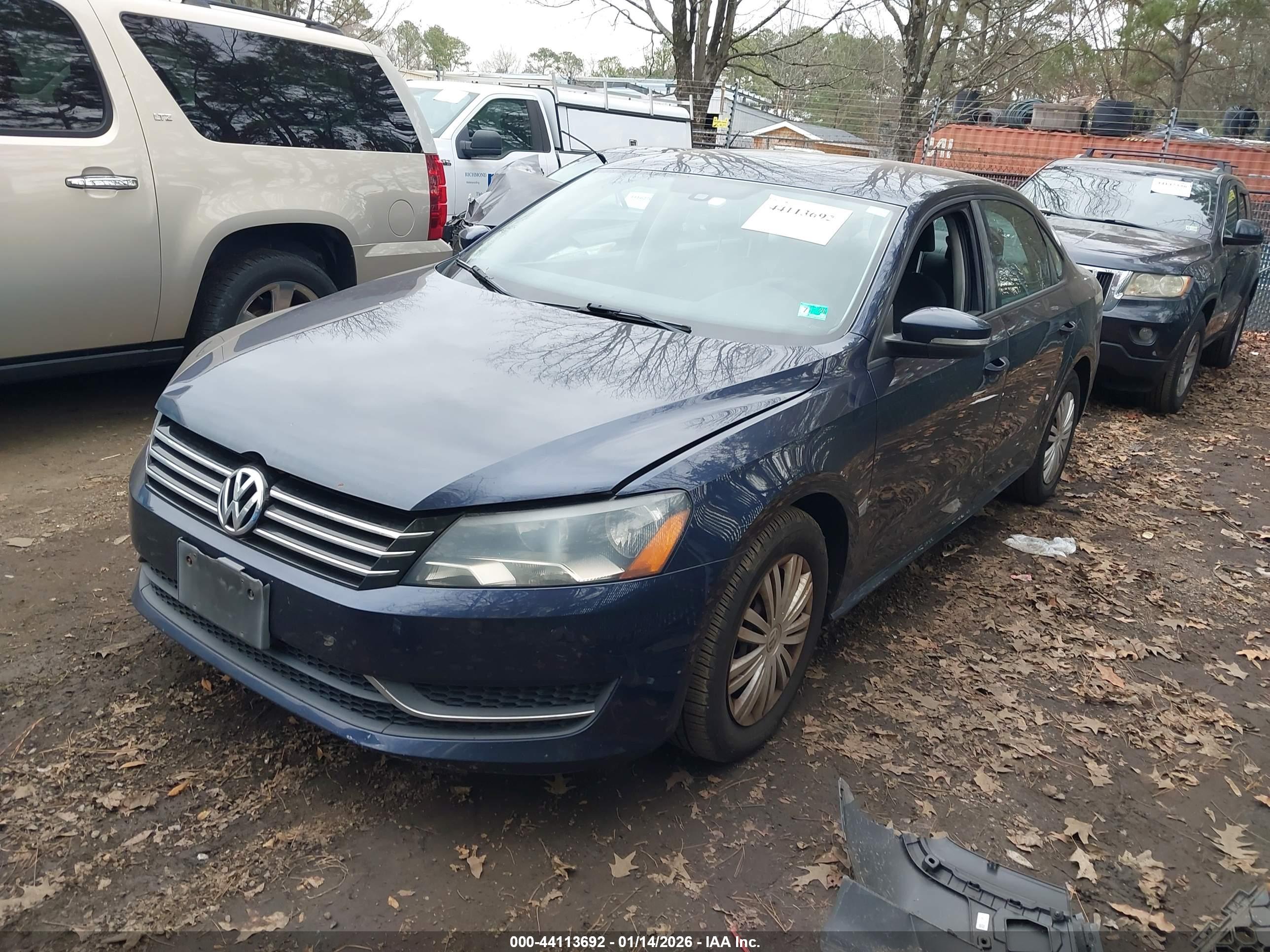 VOLKSWAGEN PASSAT image 2