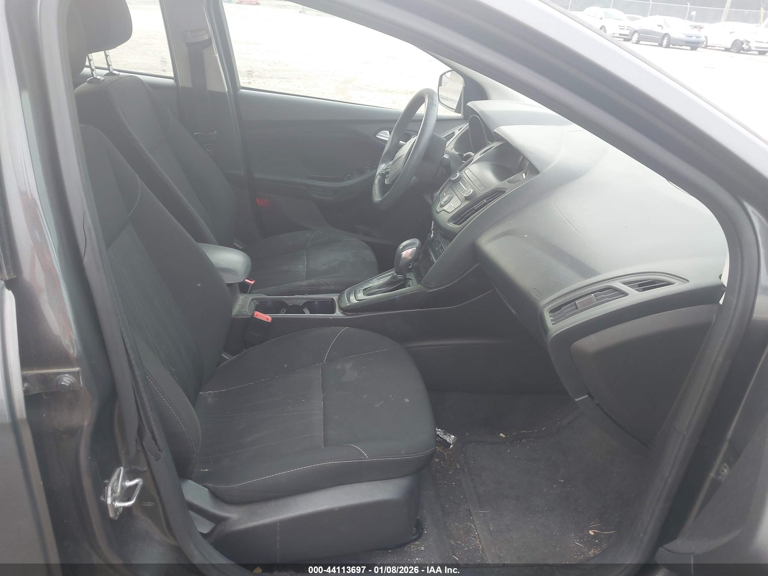 FORD FOCUS image 5