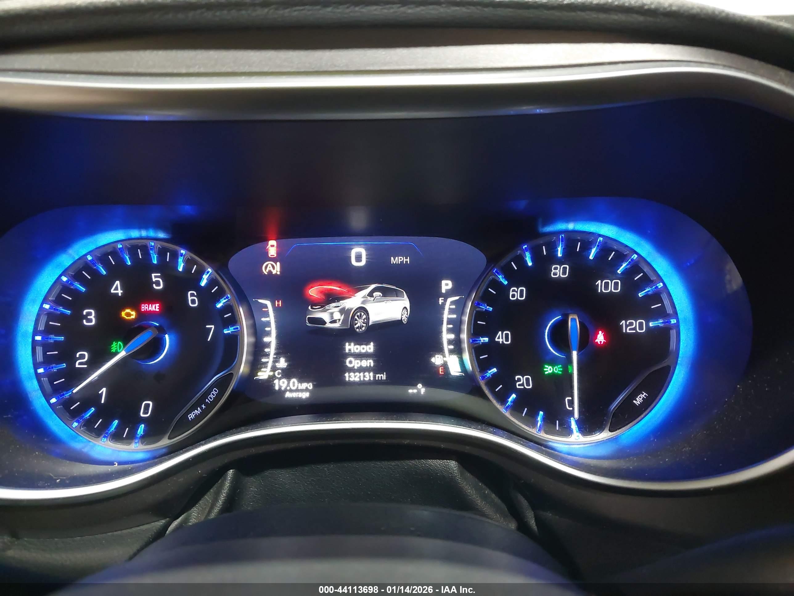 CHRYSLER PACIFICA image 7