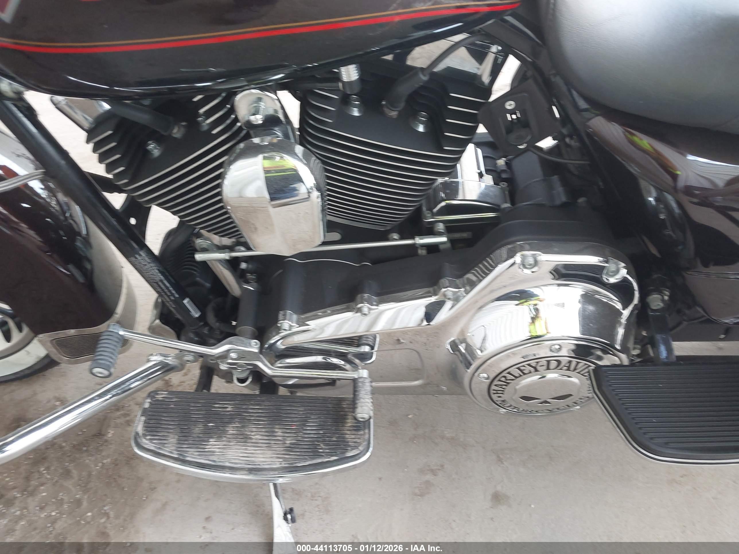 HARLEY-DAVIDSON FLHR image 9