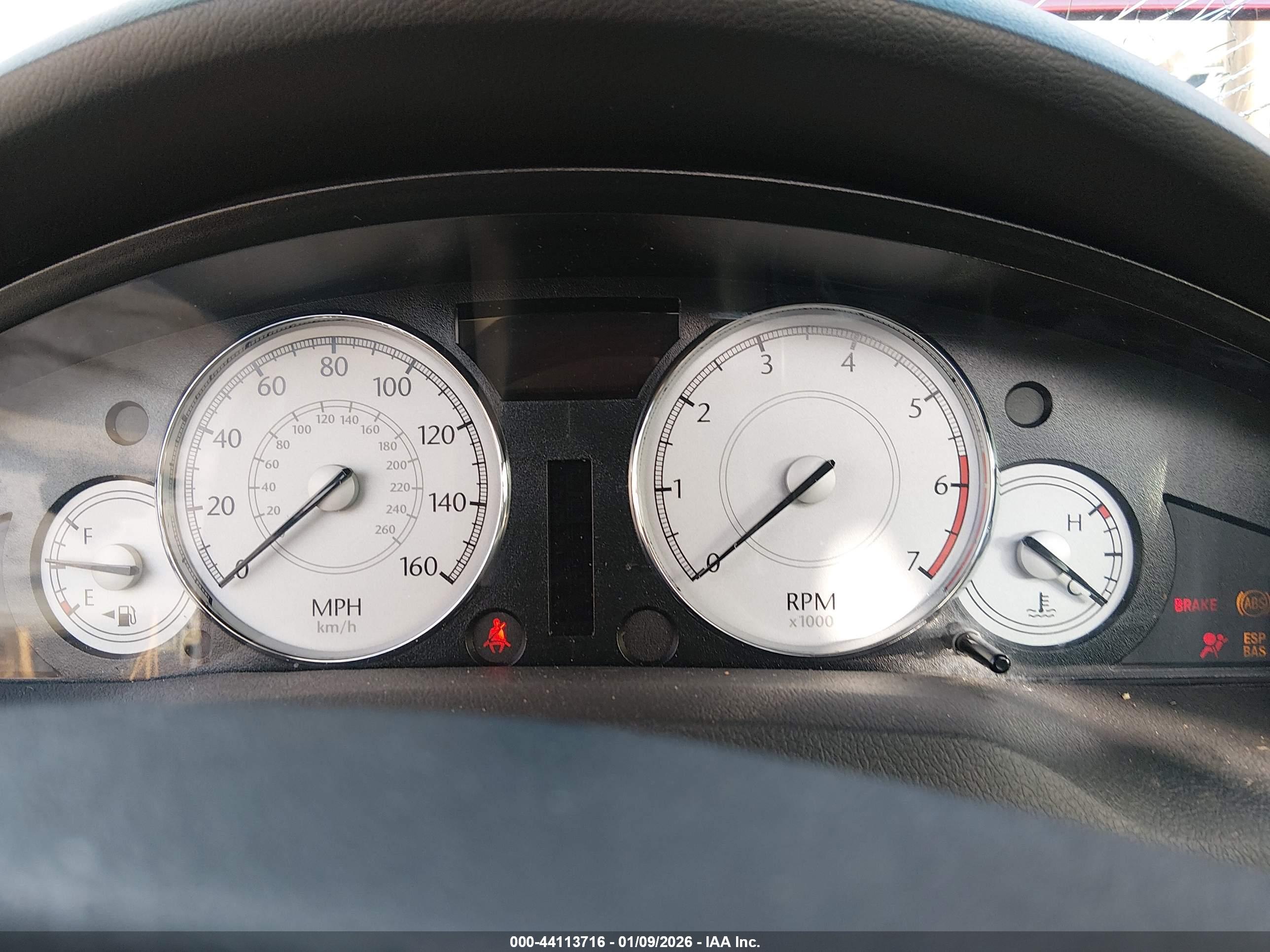 CHRYSLER 300C image 7