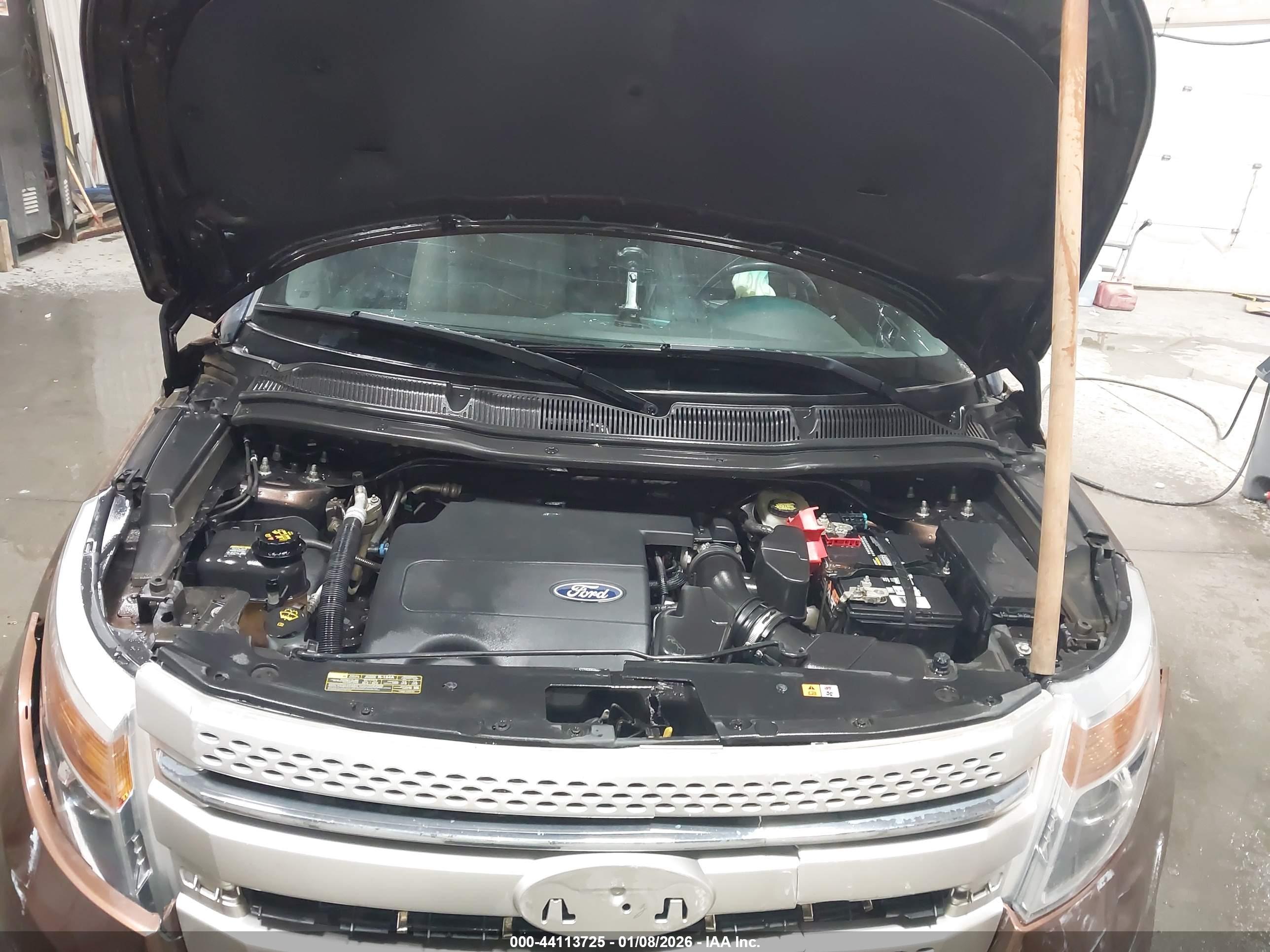 FORD EXPLORER image 10