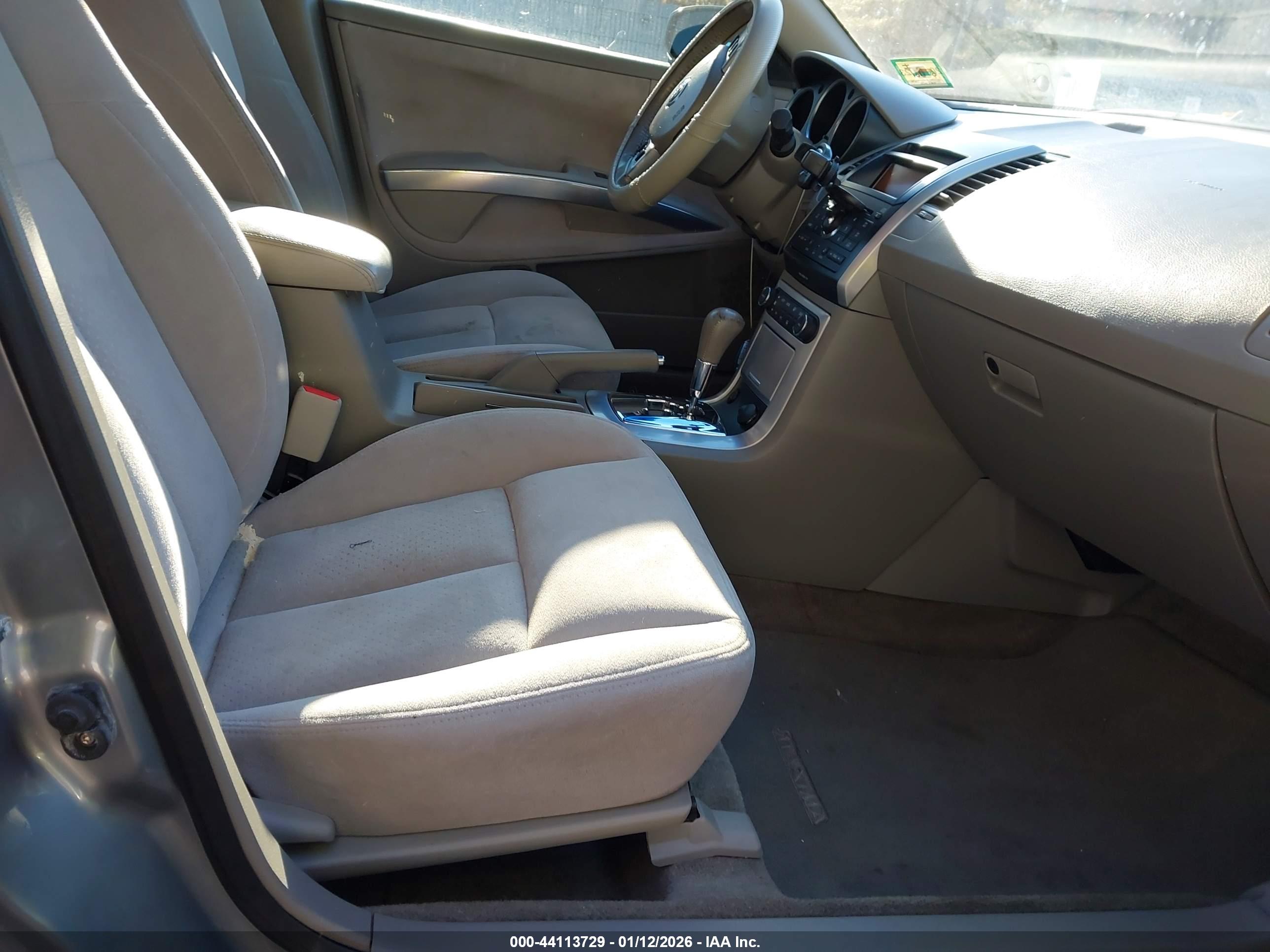 NISSAN MAXIMA image 5