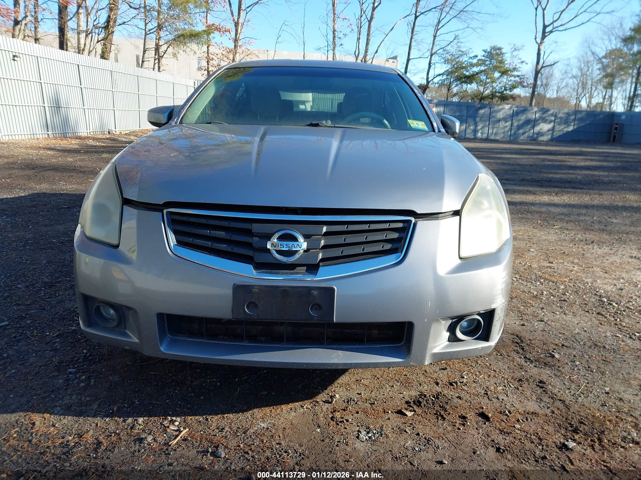 NISSAN MAXIMA image 6
