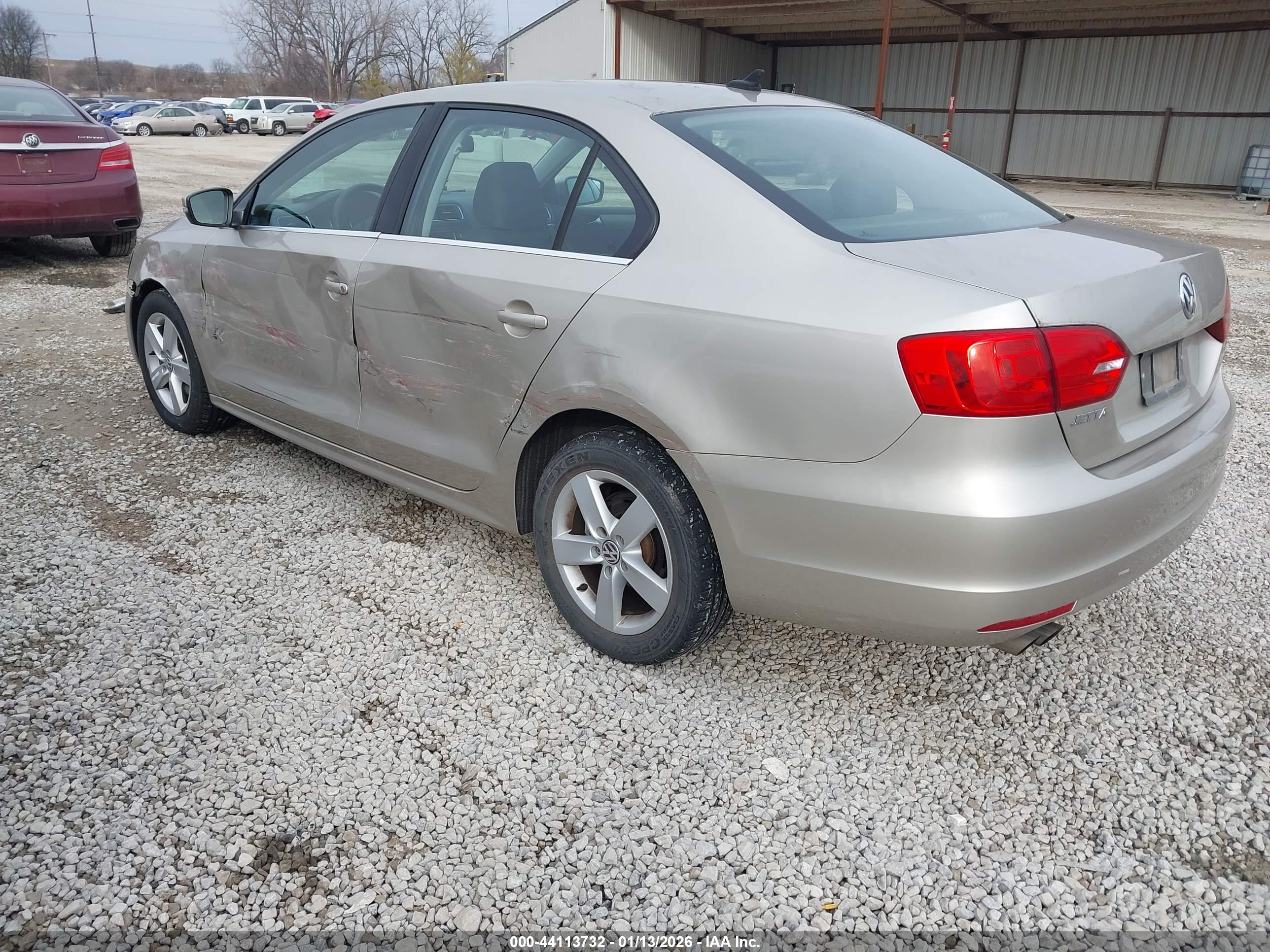 VOLKSWAGEN JETTA image 3