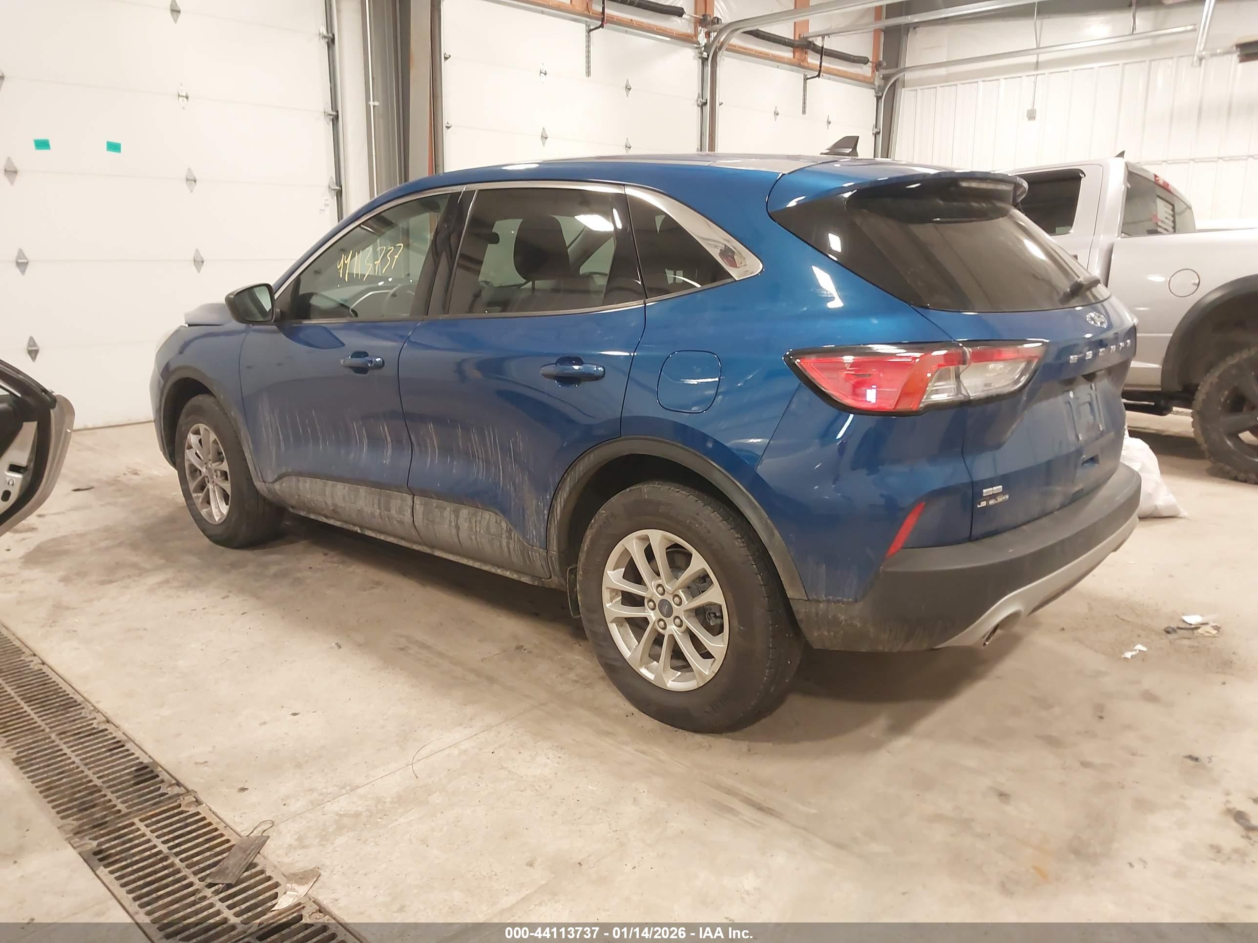 FORD ESCAPE image 3