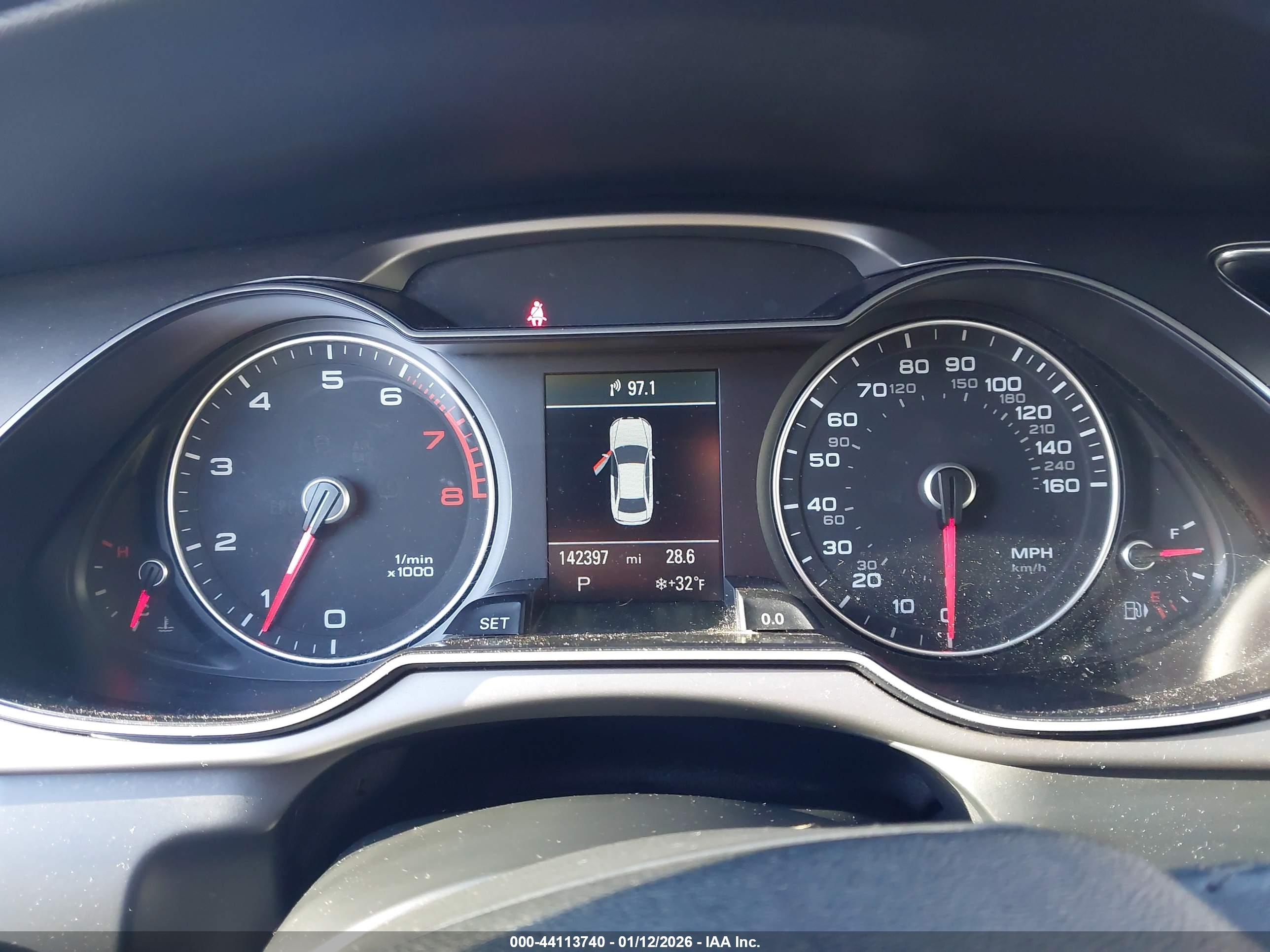 AUDI A4 image 7